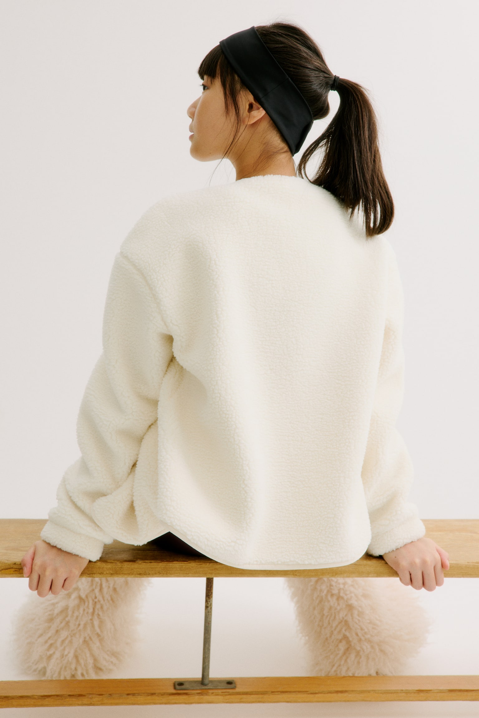 Oversized Fit Teddy sports jacket - Cream - 4