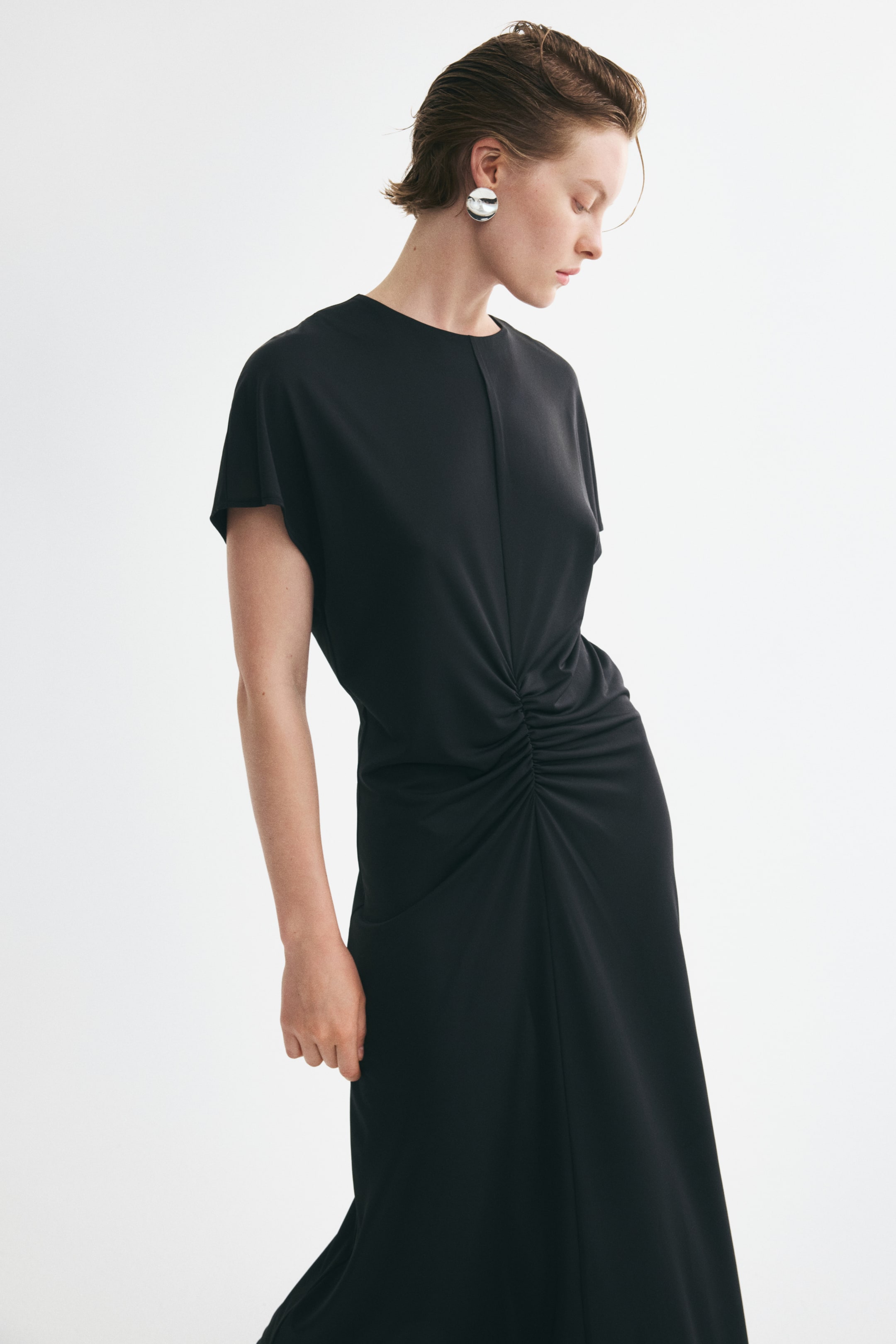 Robe froncée à mancherons
