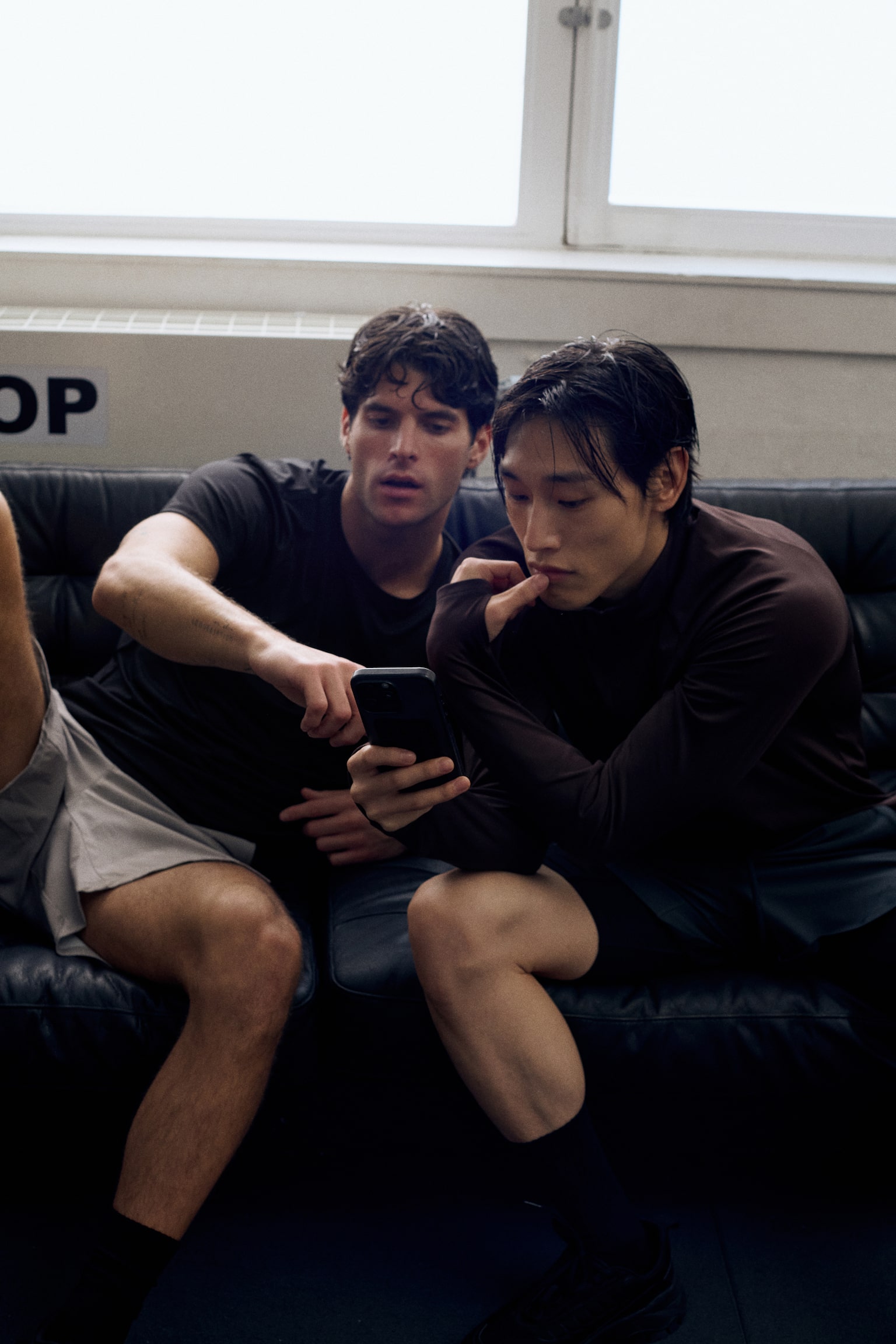 T-shirt sportiva in mesh con DryMove™ - Nero/Grigio mélange/Verde scuro/fantasia/Bordeaux chiaro - 4