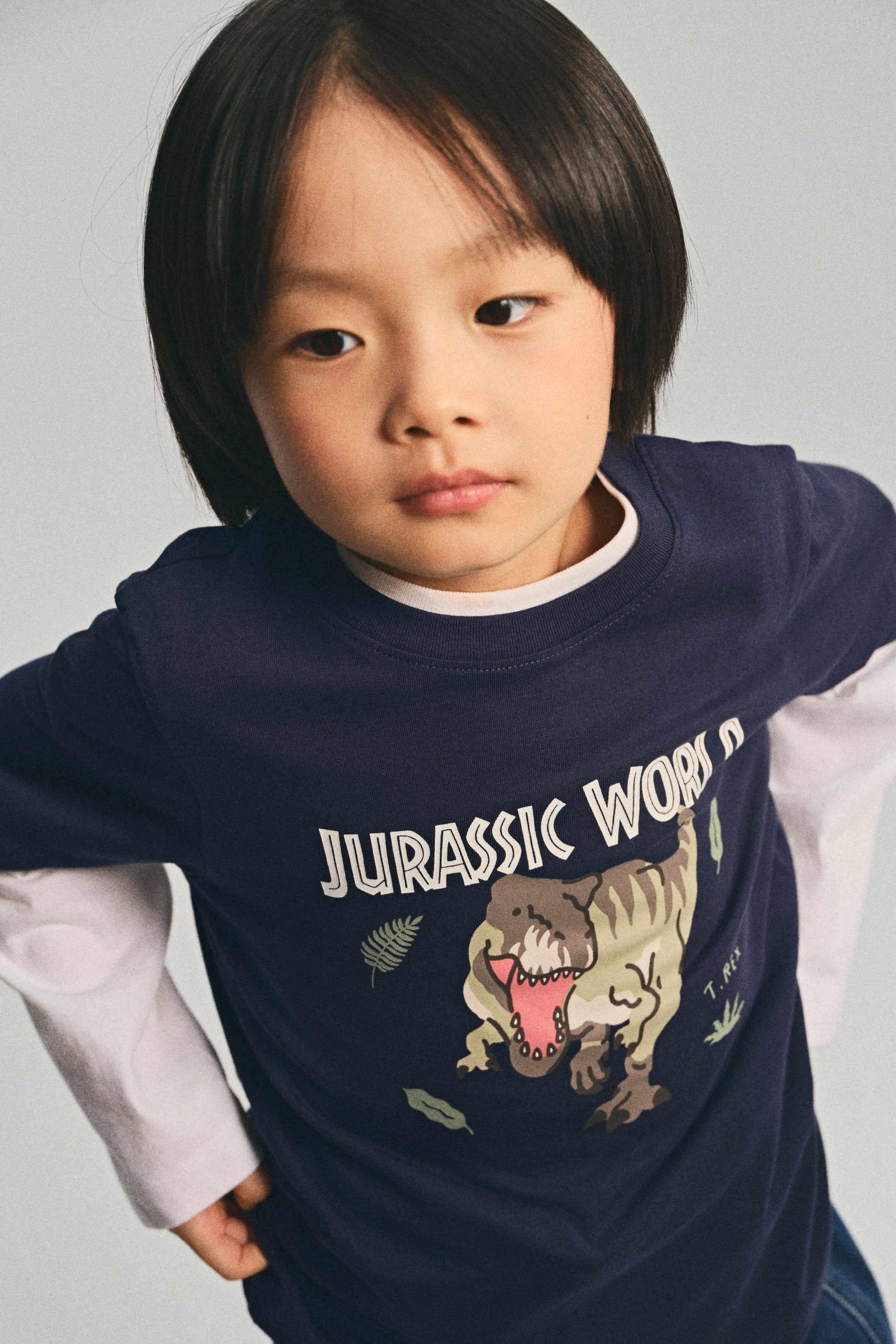 View larger image: Print-motif cotton T-shirt - Navy blue/Jurassic World - Kids | H&M SG 2