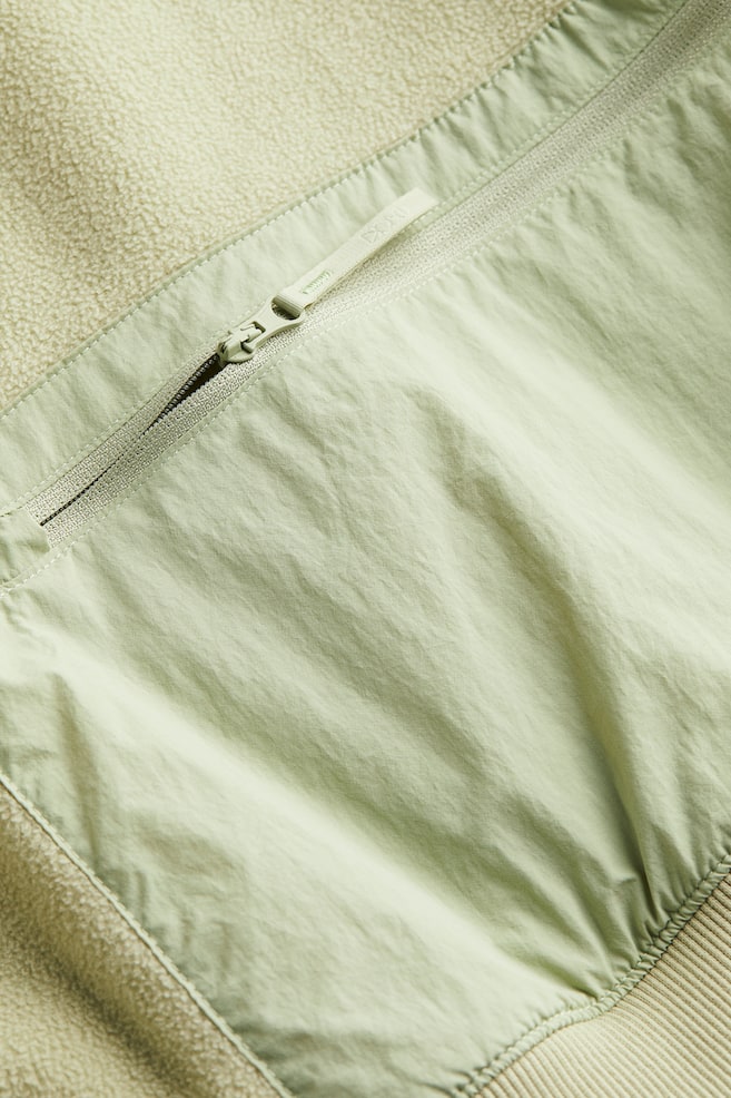 Sweatshirt i fleece med lomme - Pistaciegrøn - 3