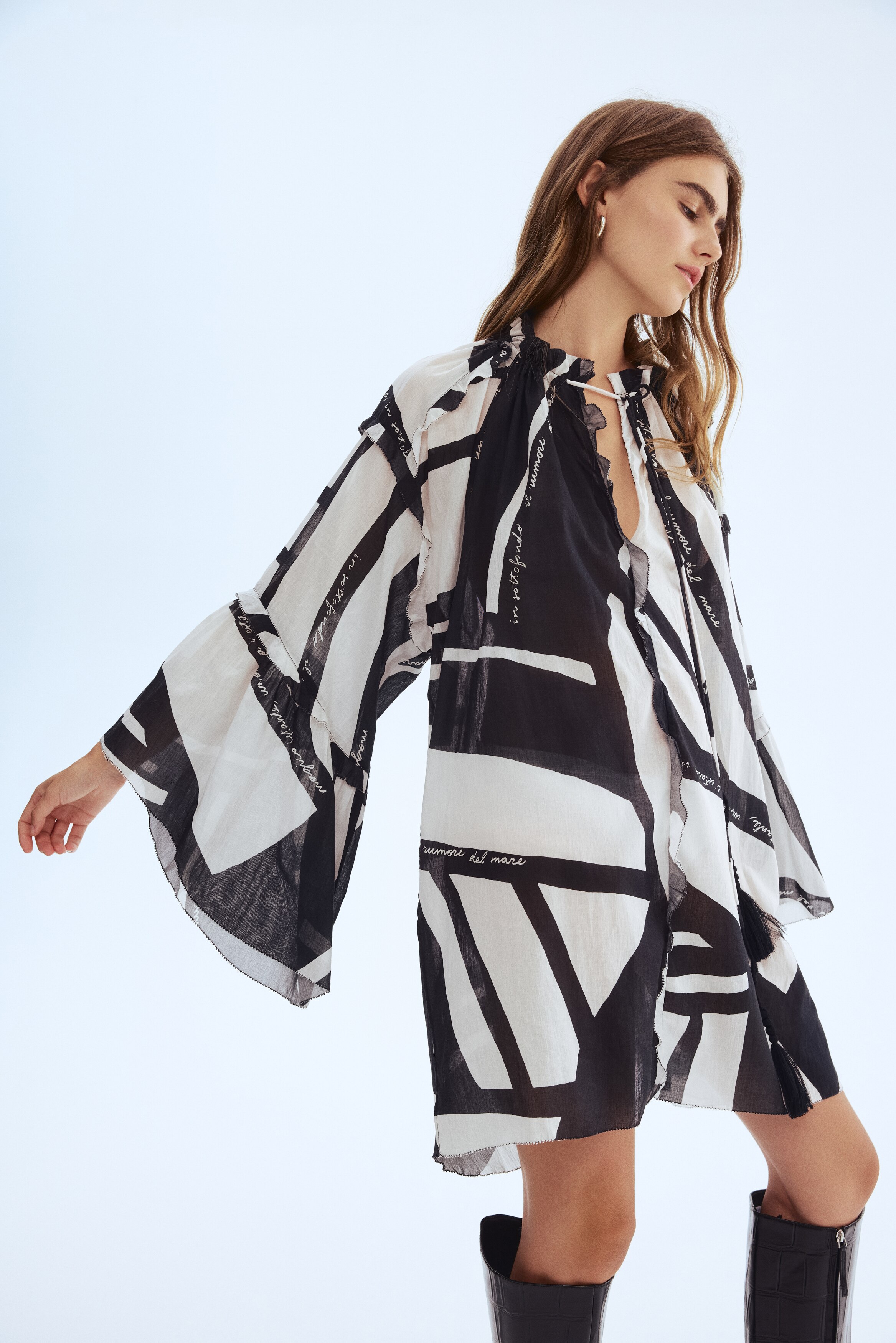 Loose-fit cotton dress