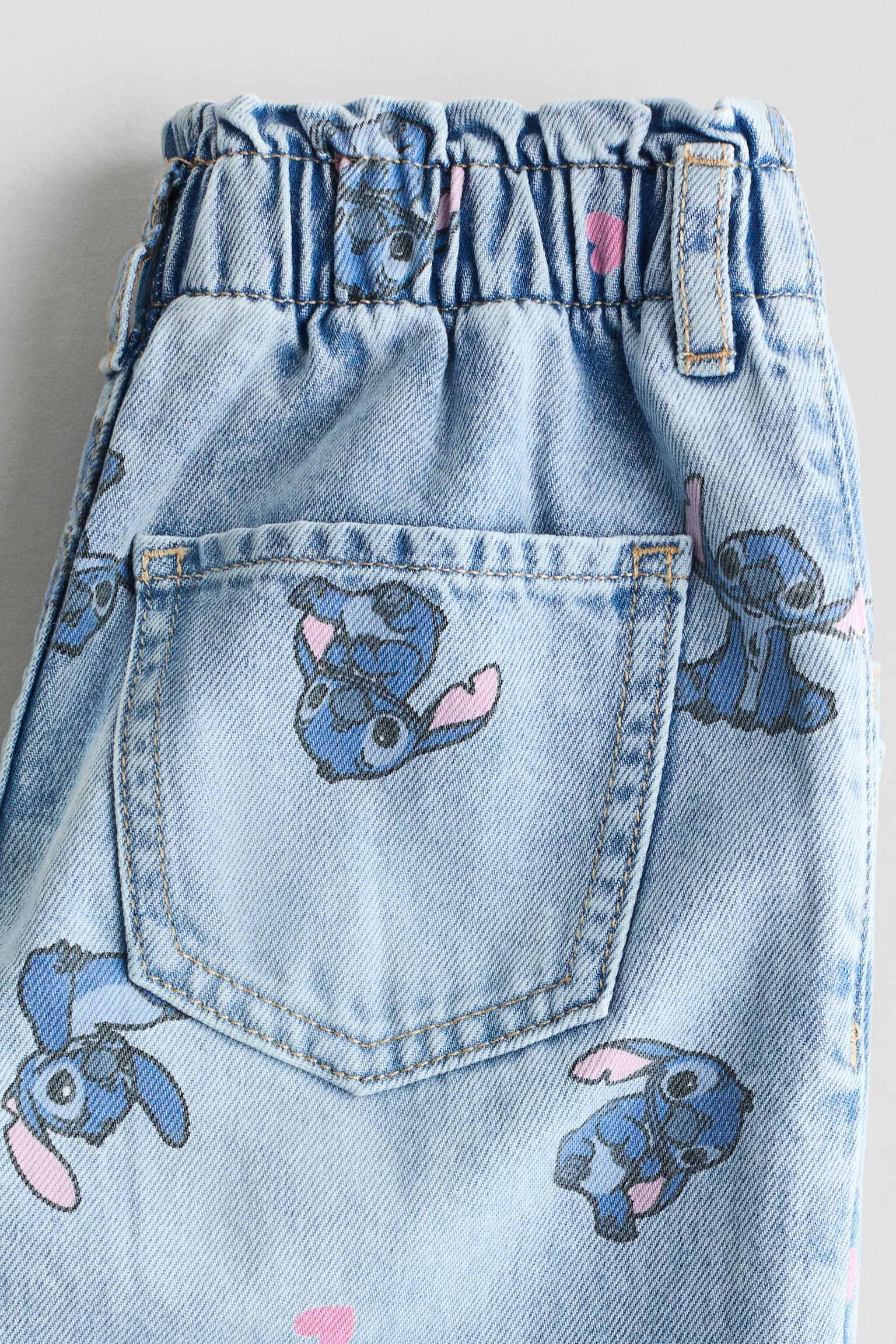 Loose Fit Tapered Jeans - Bleu denim/Lilo et Stitch/Bleu denim/Bluey/Bleu denim/Hello Kitty/Bleu denim/Les Aristochats - 3
