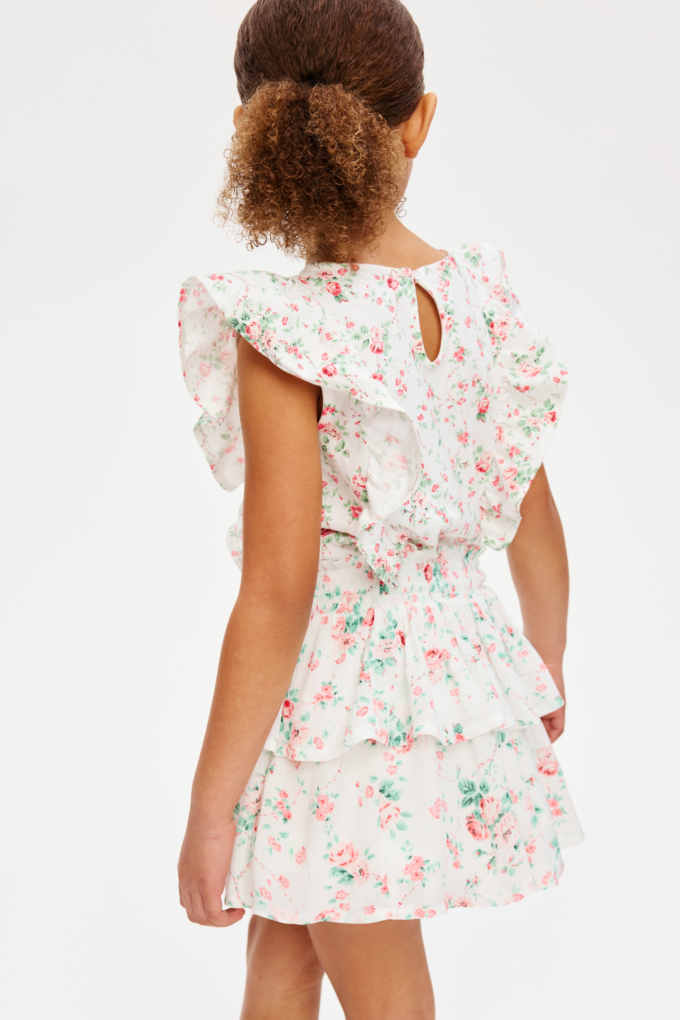 kirsche hm ◡̈*♡.°⑅です！ White/roses Flounce-Trimmed Cotton Top for kids | H&M CA