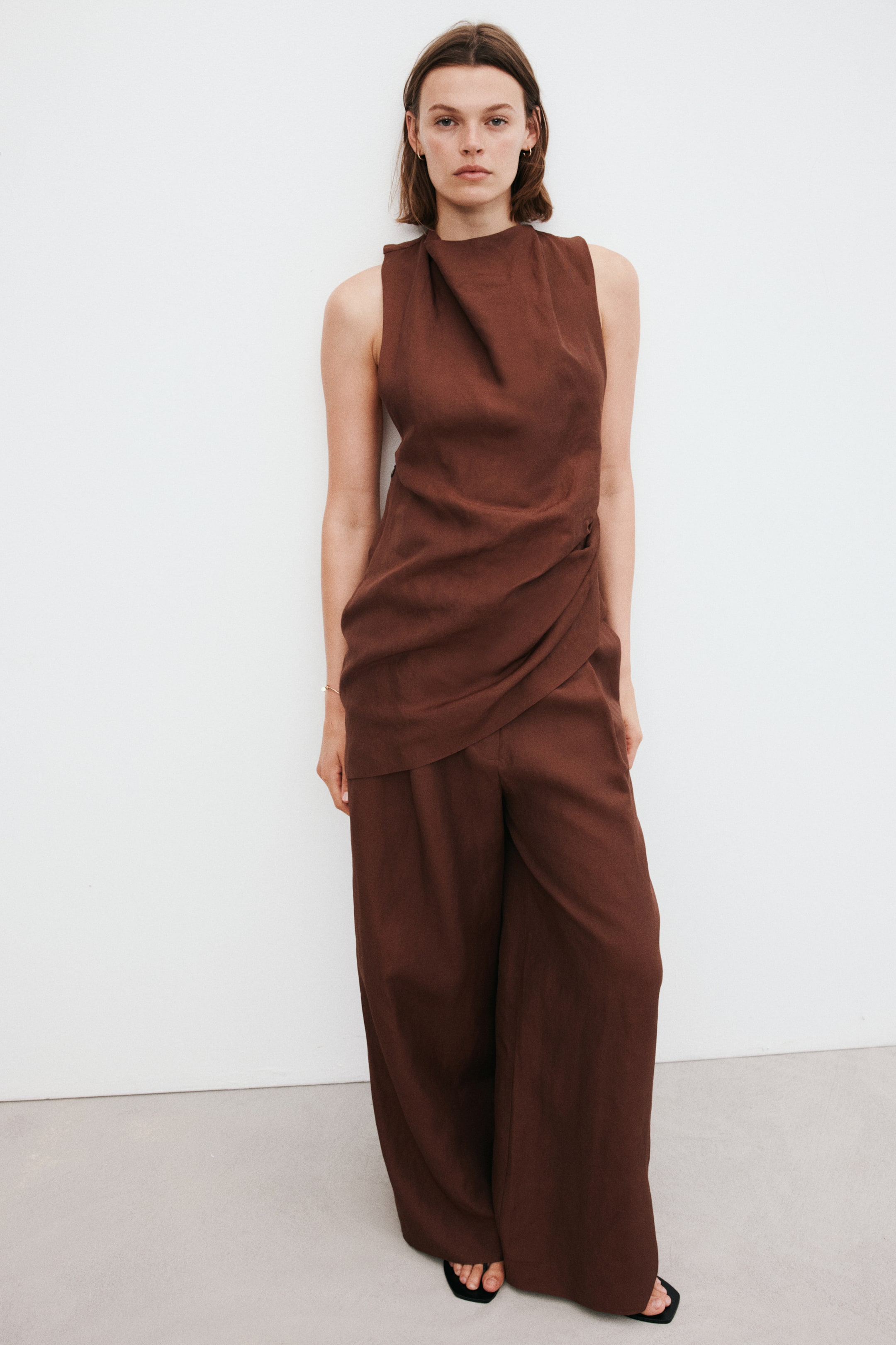 View larger image: Wide-Leg Linen-Blend Pants - Dark brown - Ladies | H&M PH 1