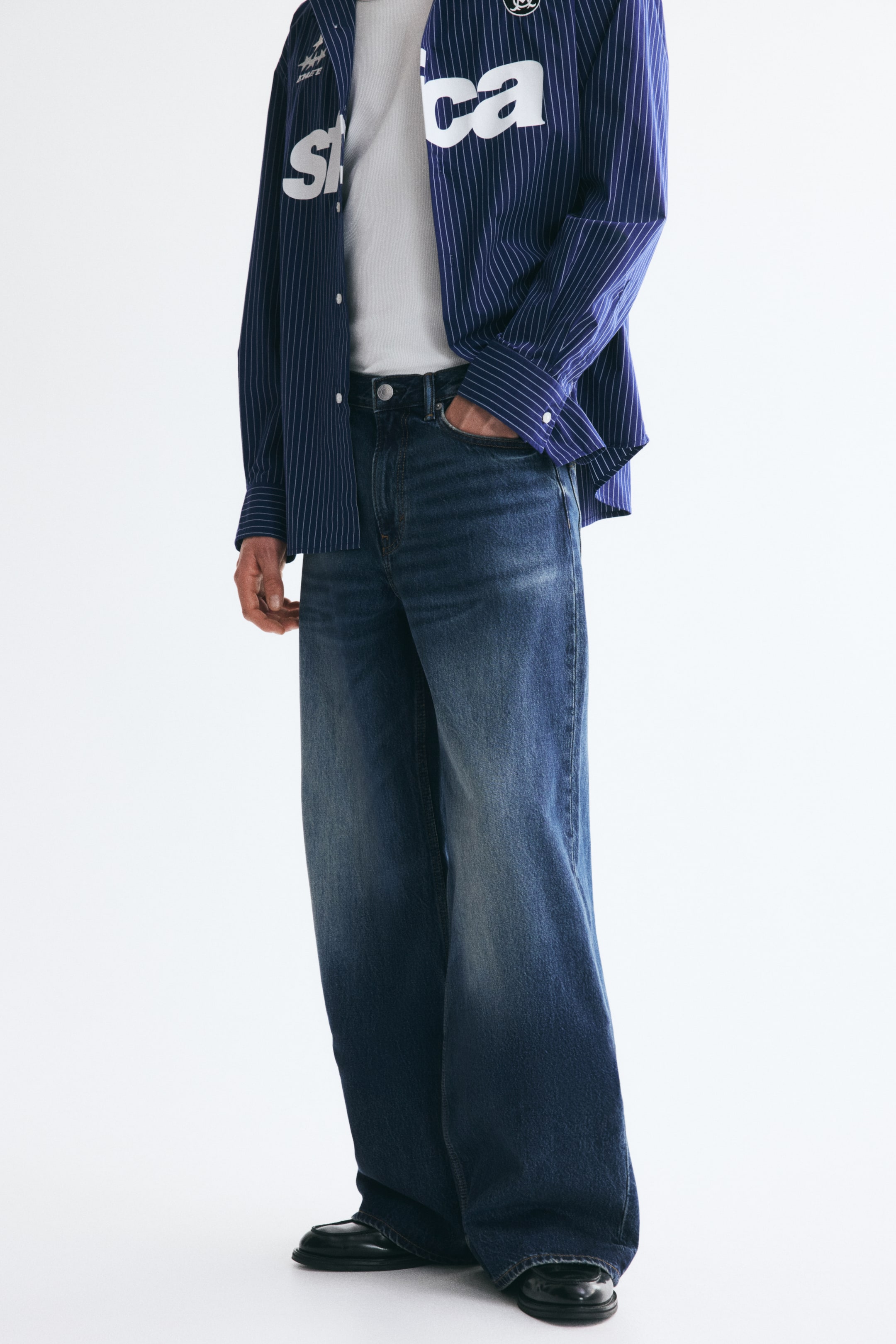 Wide-Leg Jeans