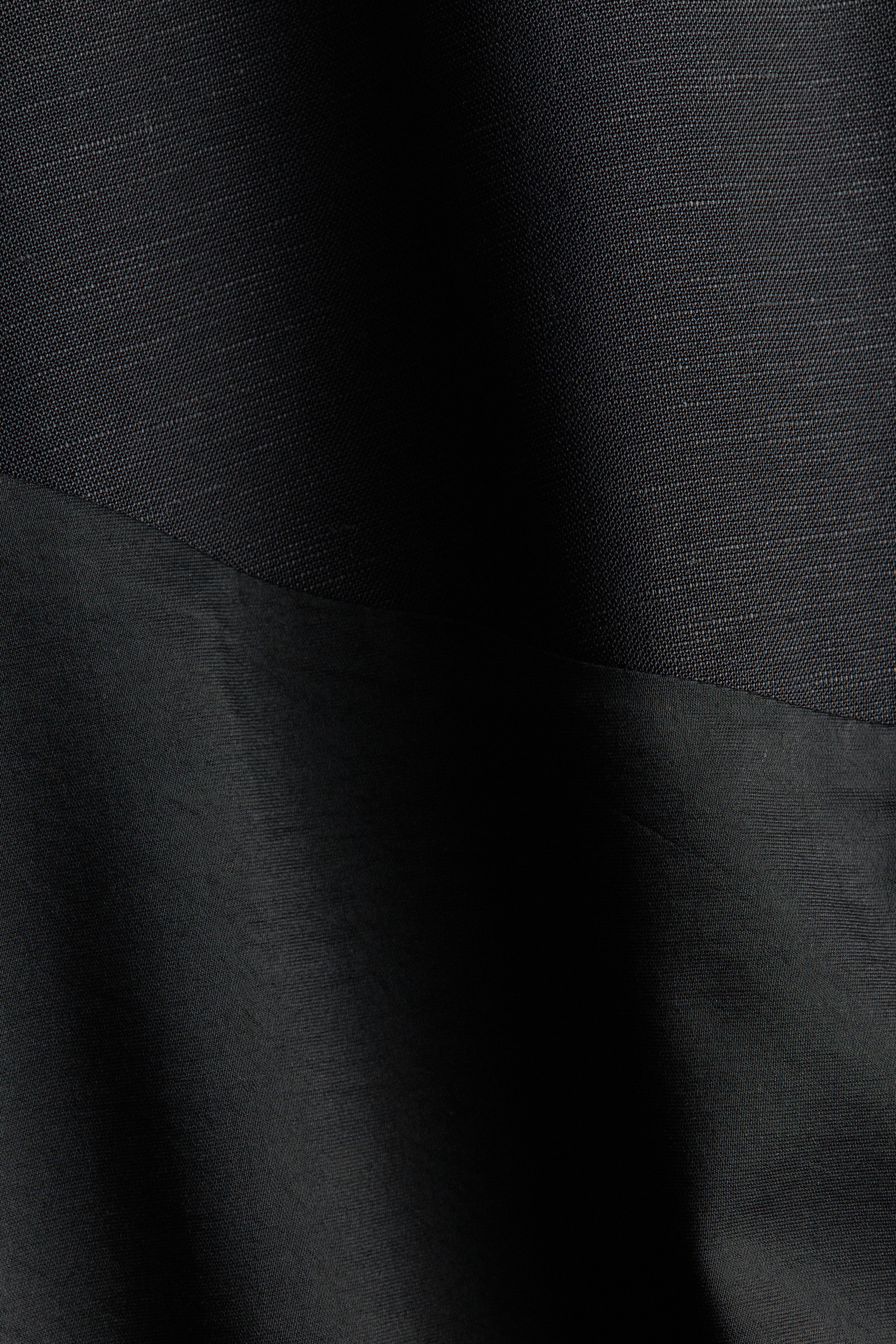 Asymmetric Dual-Fabric Skirt