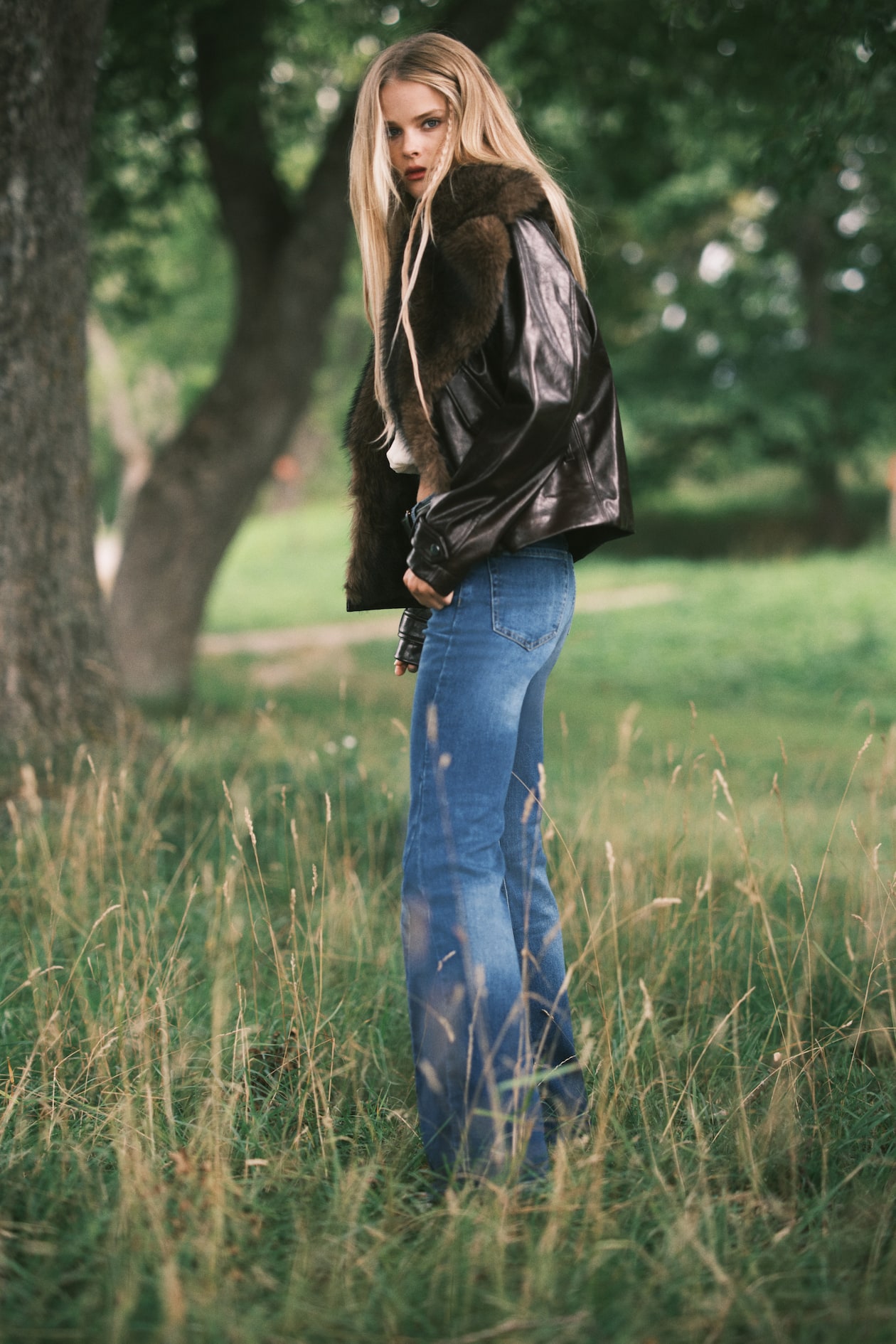Flared High Jeans - image 4