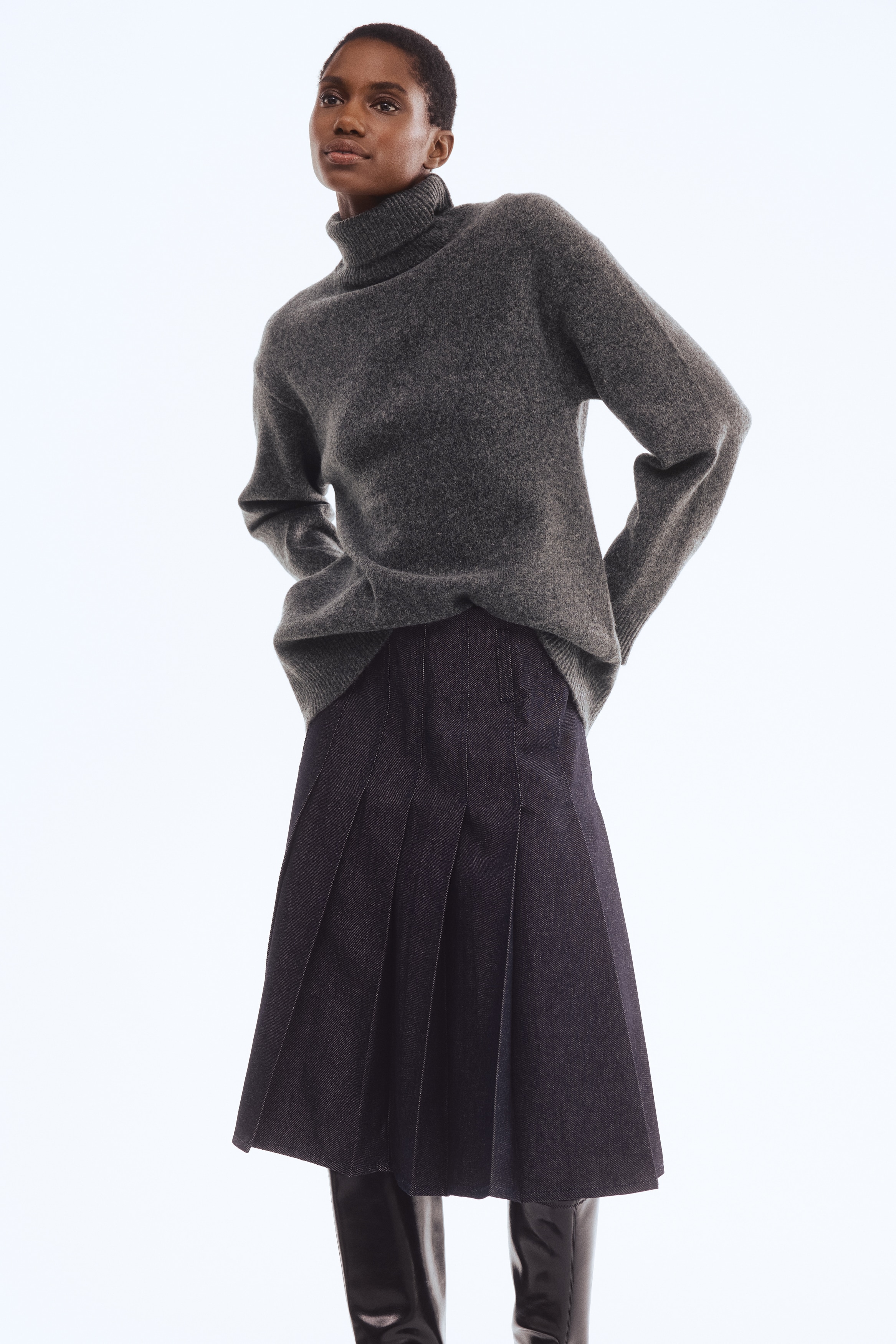 Loose-fit polo-neck jumper