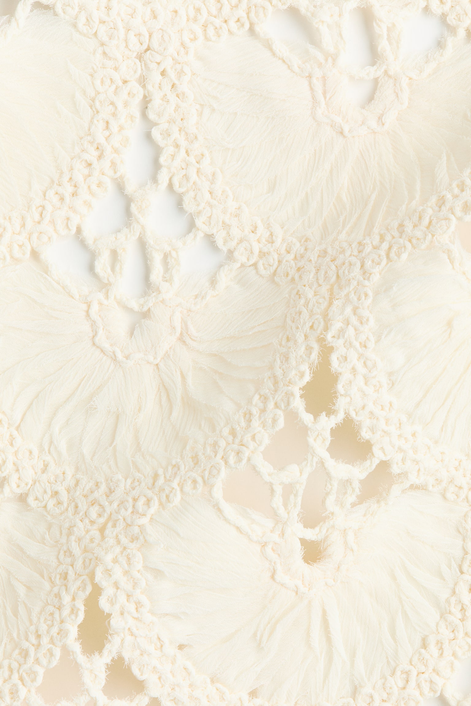 Top decotado nas costas com aparência de crochet - Creme - 4