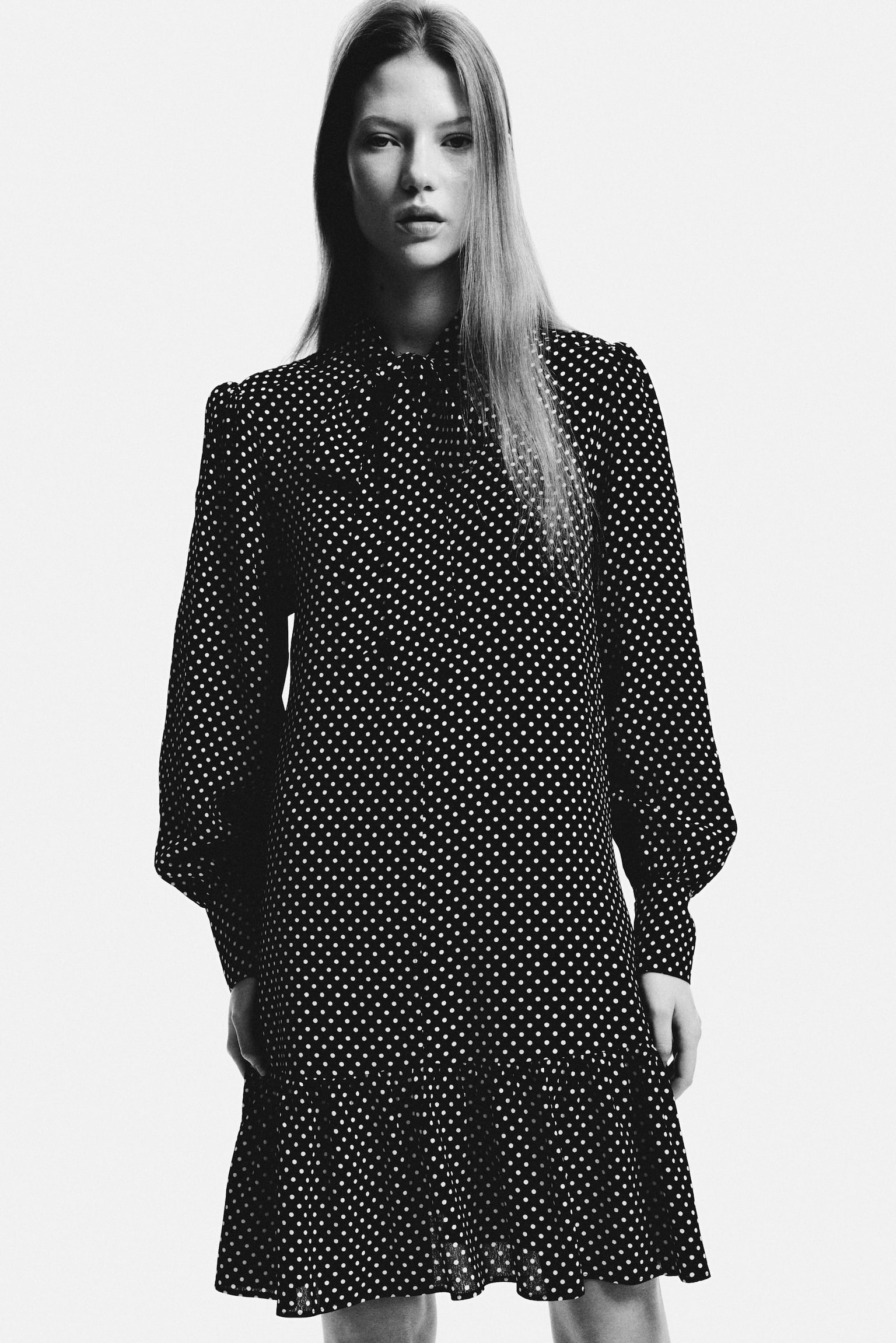 Robe tunique avec col lavallière - Noir/pois - 5