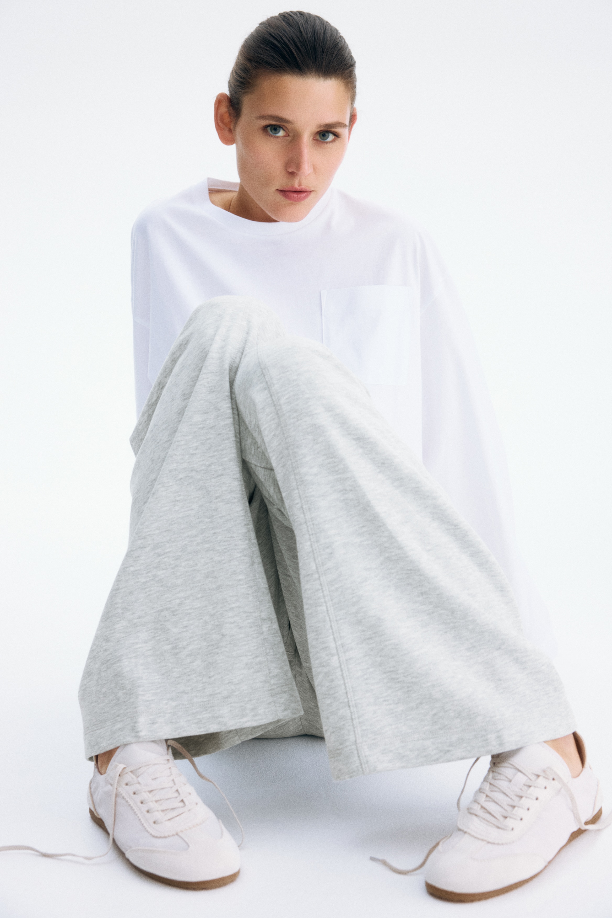 Wide-Leg Joggers - thumbnail 3