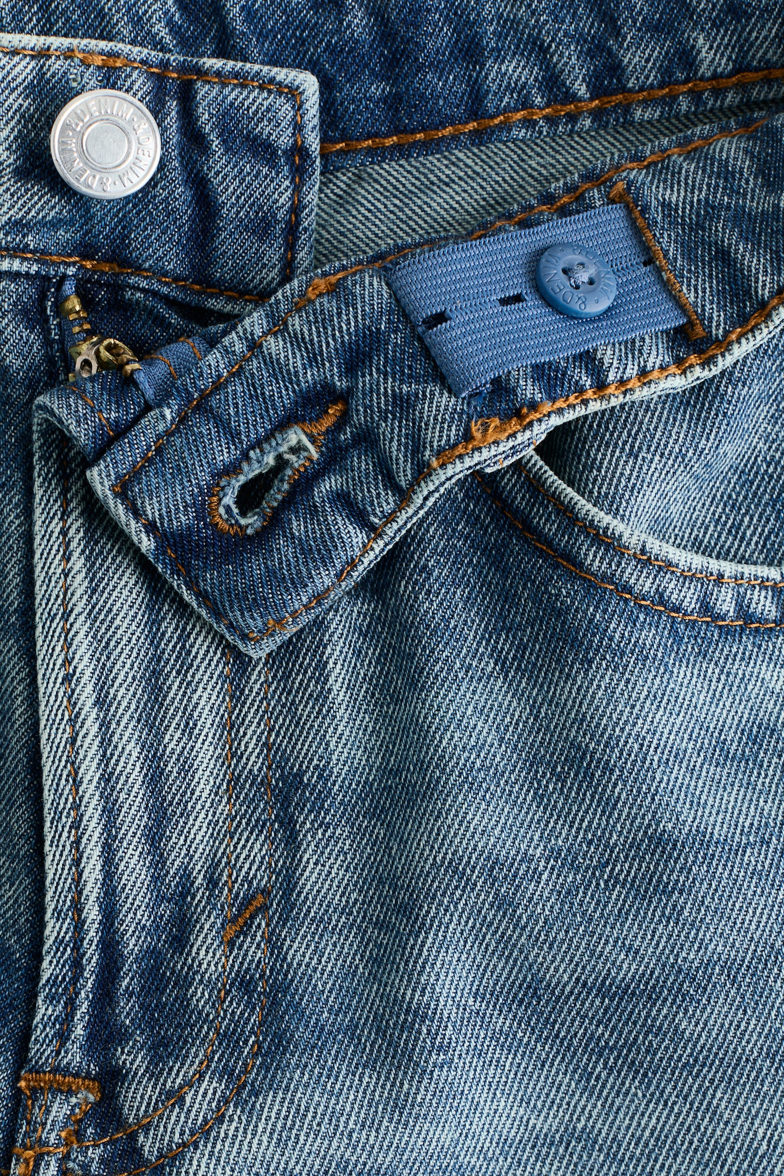 Loose Fit Jeans - 3