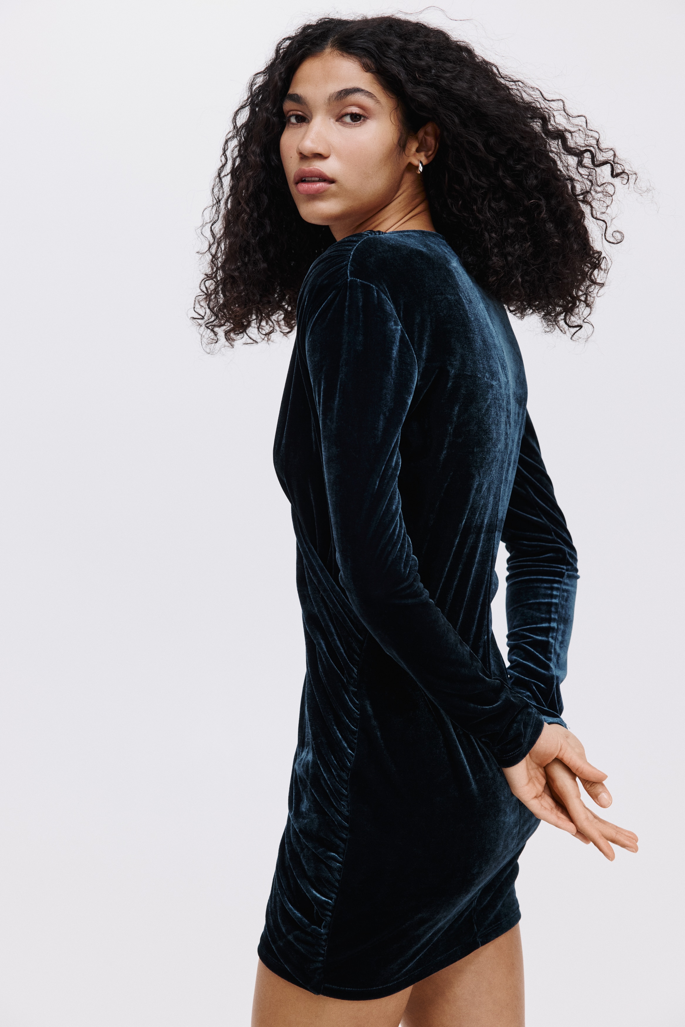 Women's Black Draped Velour Mini Dress | H&M CA
