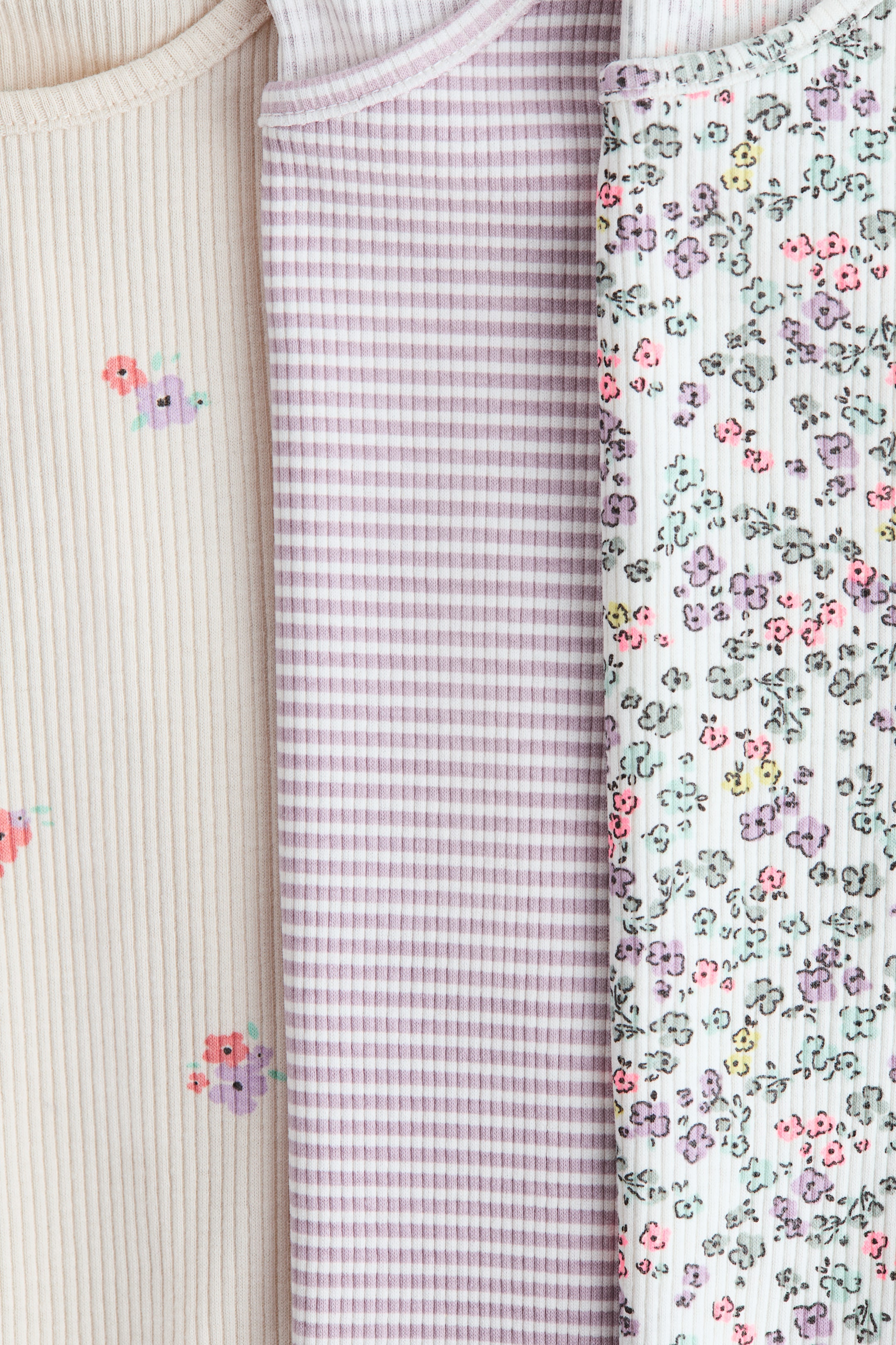 拡大画像を表示: リブジャージートップス 3枚セット - ライトベージュ／フローラル - Kids | H&M JP 2