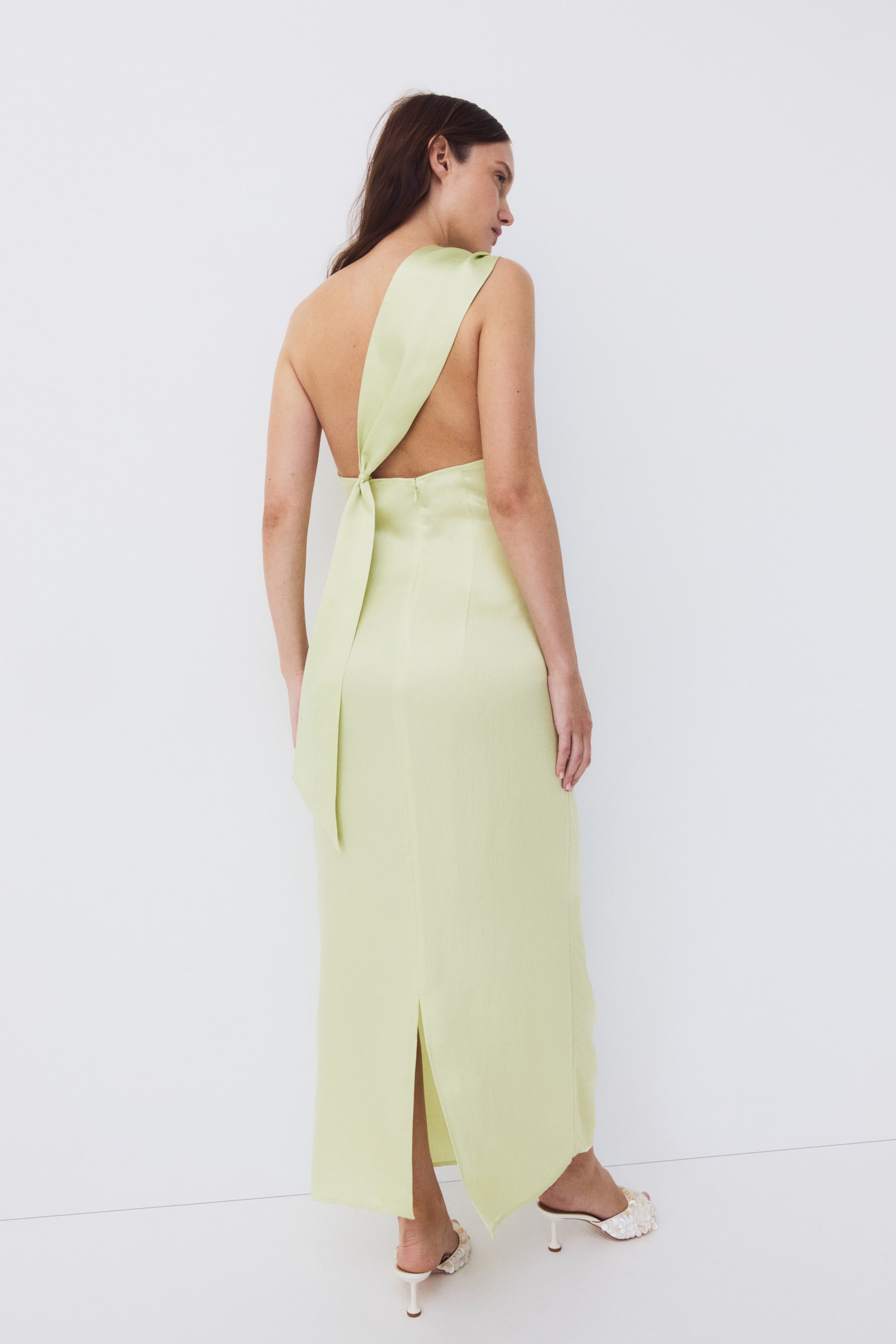 Женские платья H&M MAMA One-Shoulder Viscose Dress — фото 5
