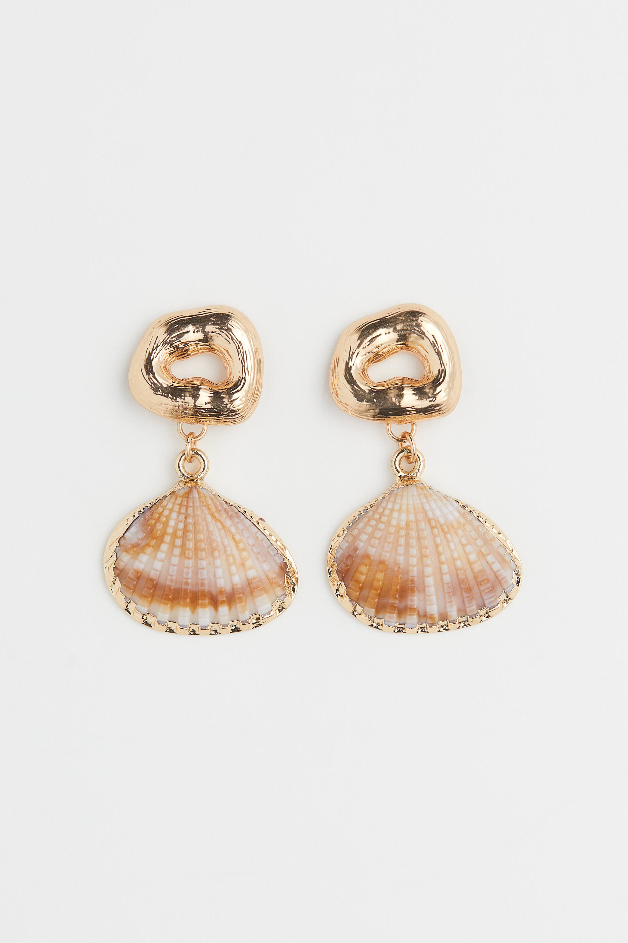 View larger image: Earrings - Gold-coloured/Shell - Ladies | H&M 1