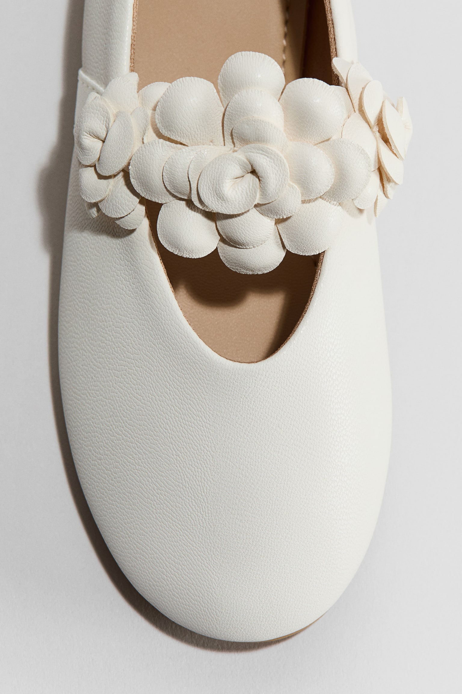 Appliquéd ballet pumps - Cream - 2