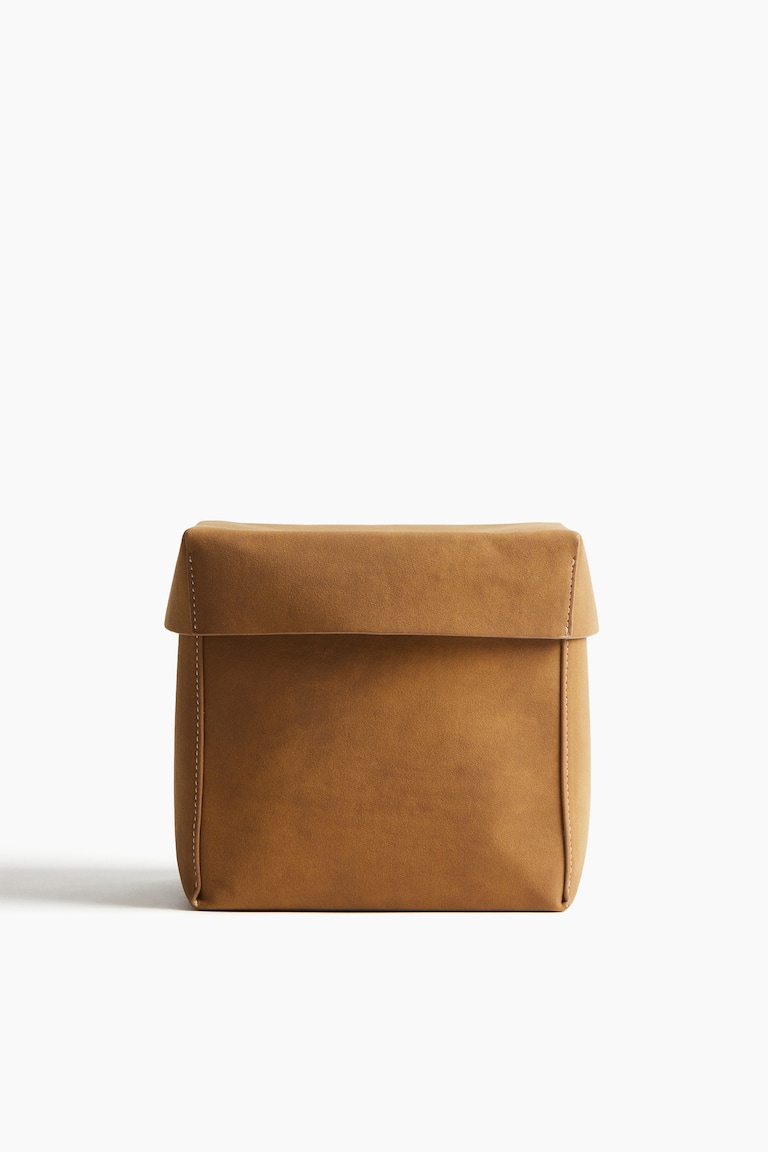 Small lidded storage box