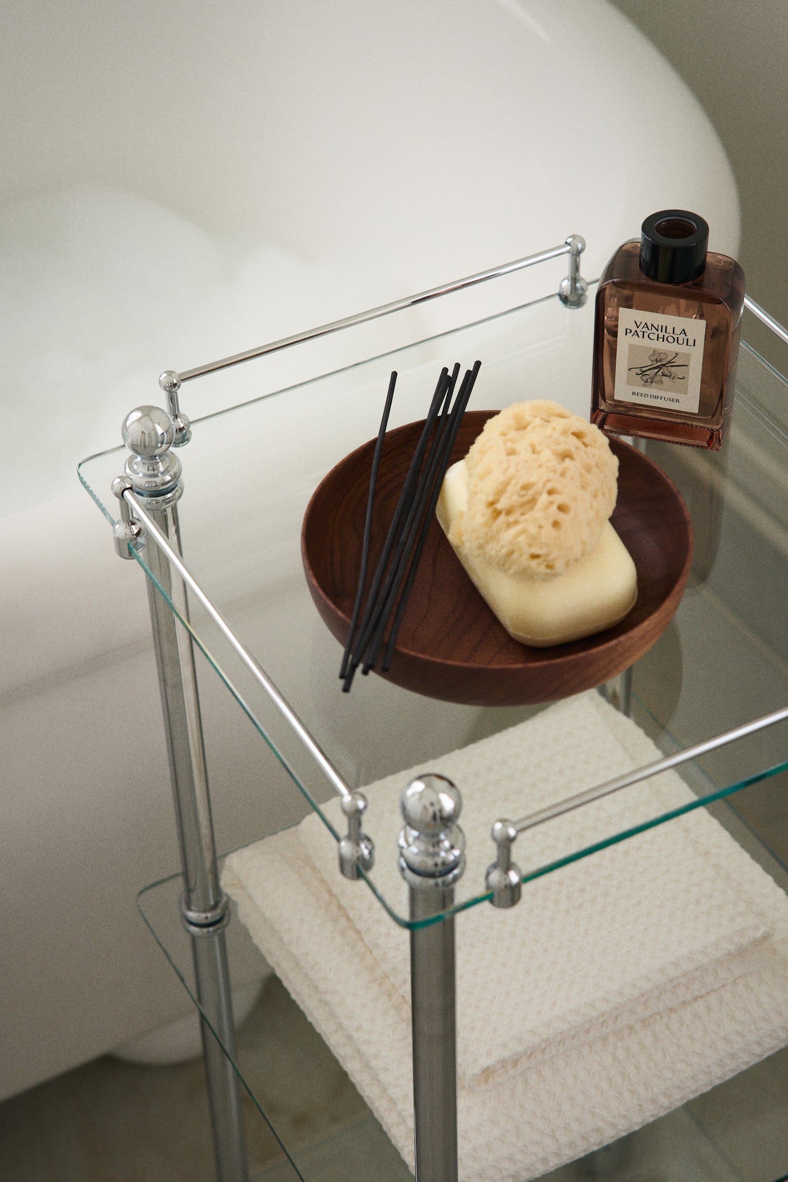 Reed diffuser - Vanilla Patchouli/Eucalyptus Mist/Minted Fig/Lemon Verde/Sequoia Santal - 2