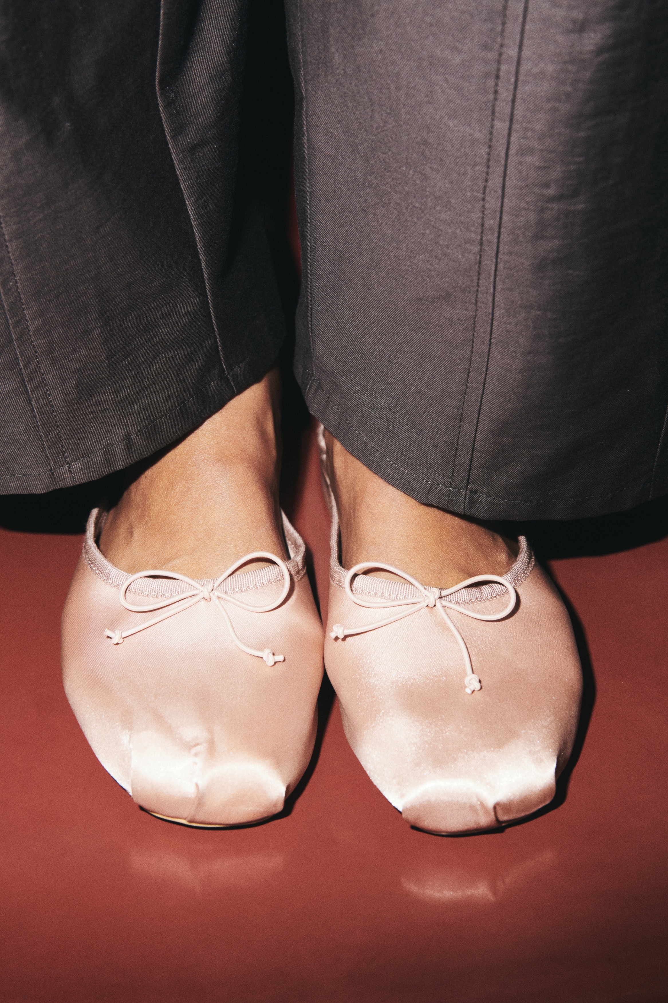 Mules de cetim inspiradas no ballet - Bege claro