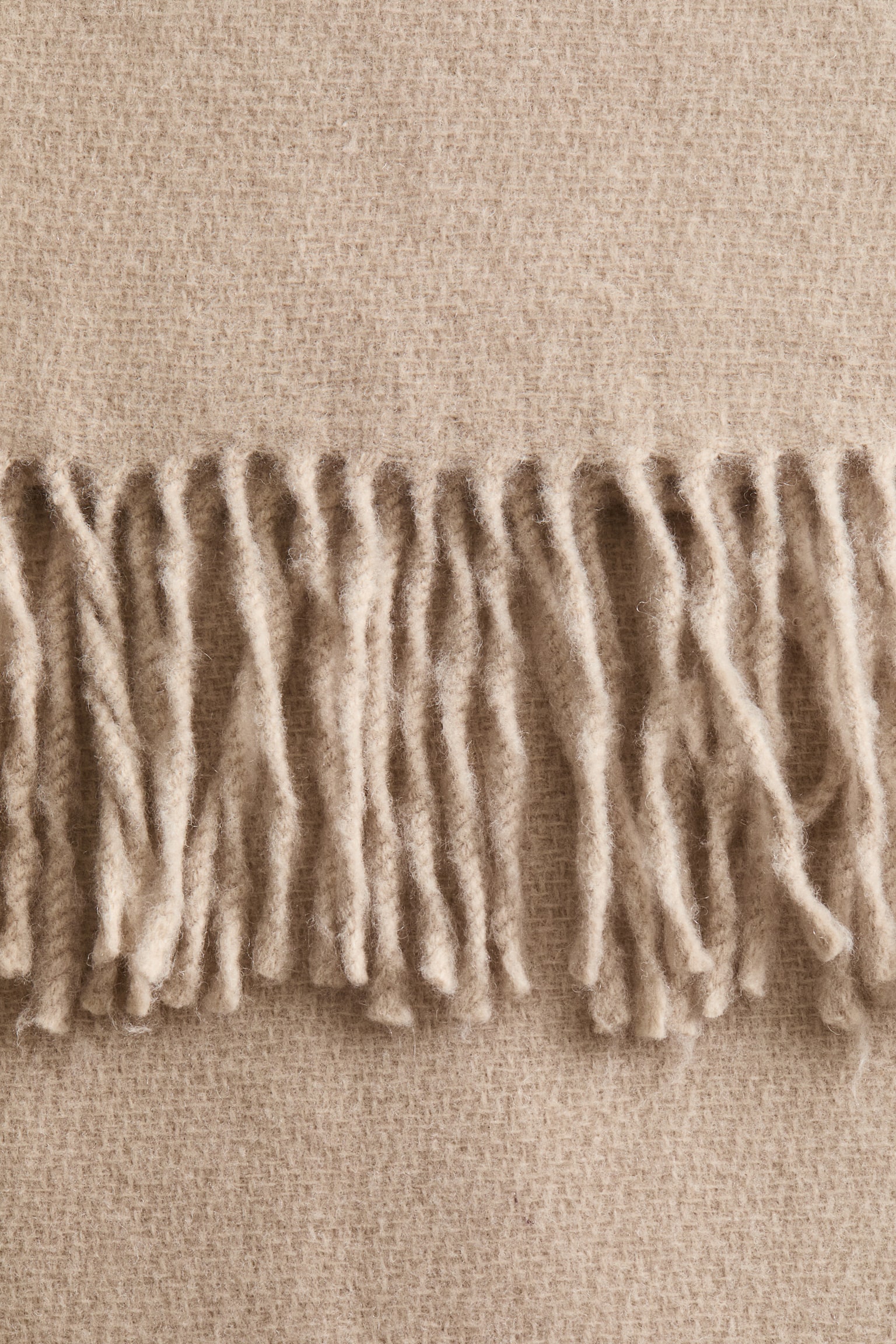 שמיכה מתערובת צמר עם פרנזים - בז' - 3