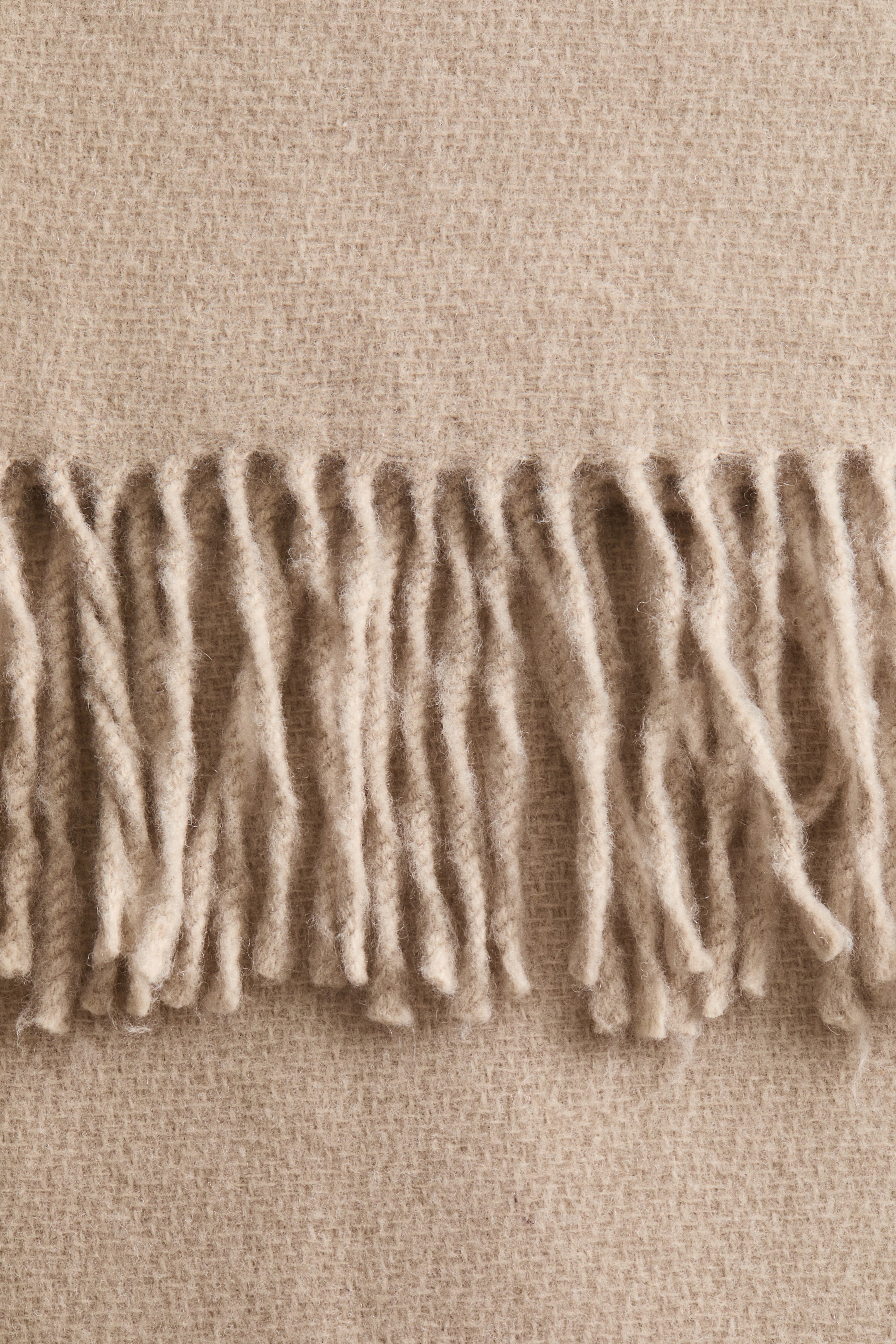 Visualizza immagine più grande: Coperta in misto lana con frange - Beige - HOME | H&M IT 3