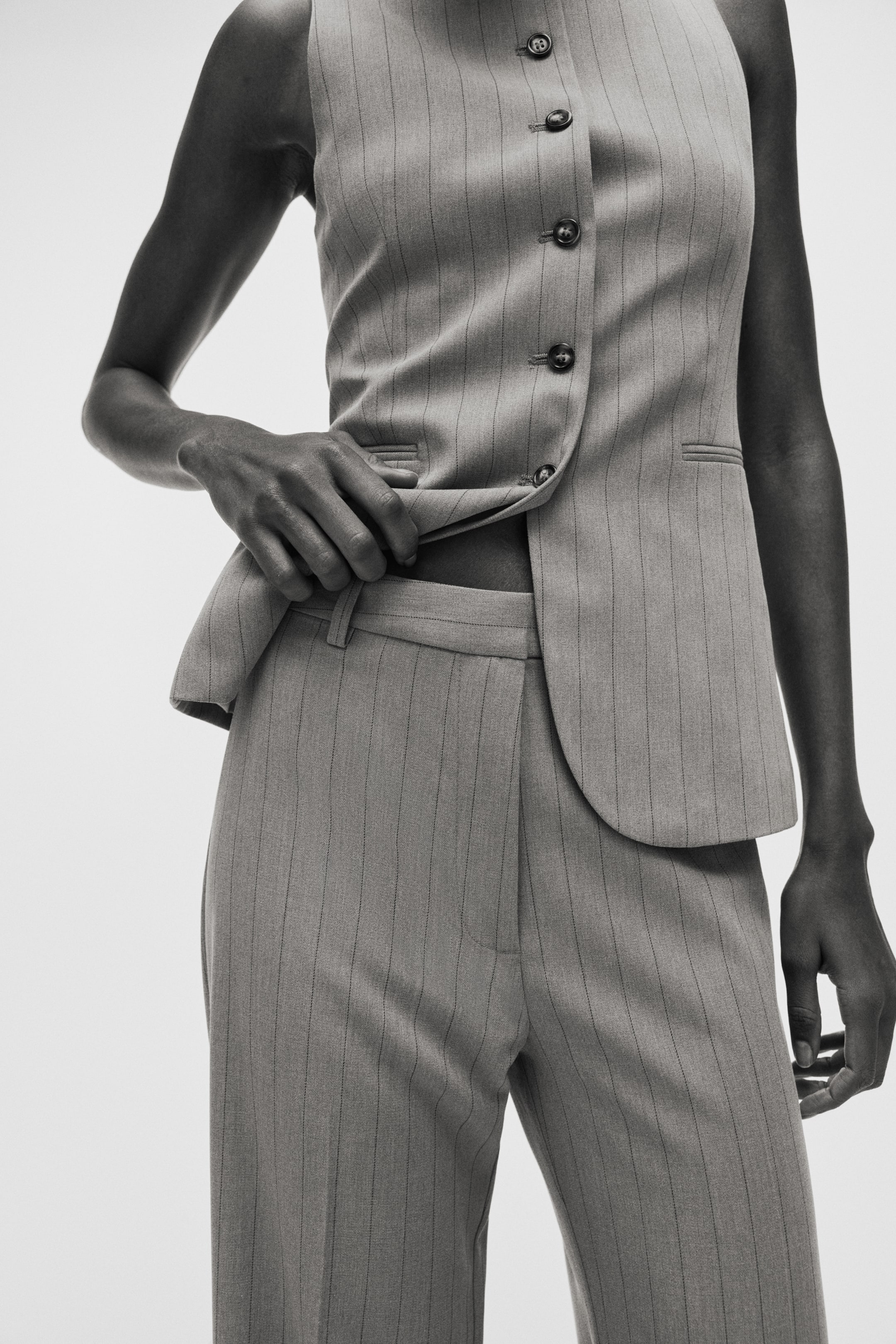 Grotere afbeelding bekijken: Flared broek - Greige/krijtstreep - DAMES | H&M NL 1