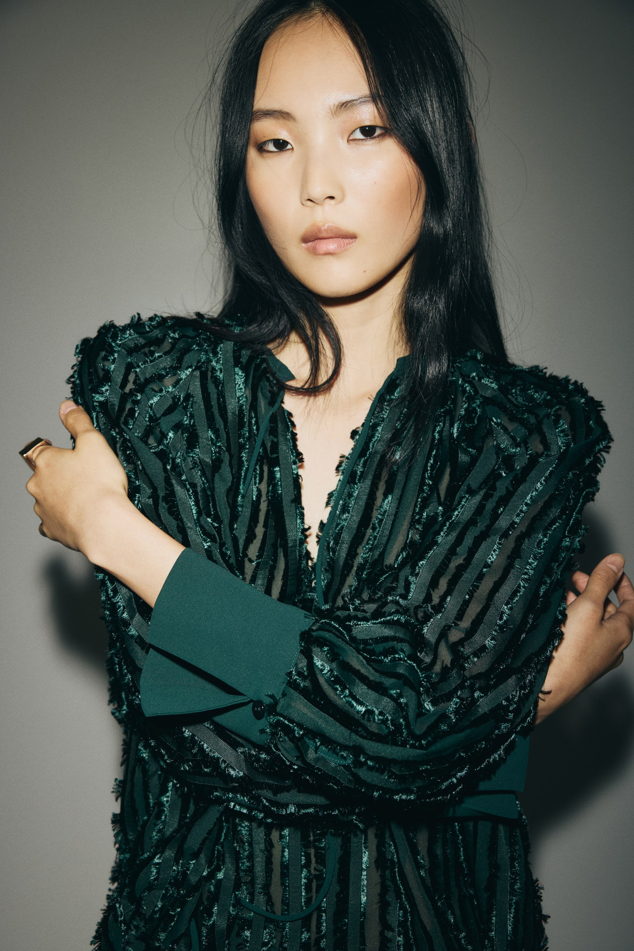 Visualizza immagine più grande: Camicetta con nastri da annodare sullo scollo - Verde scuro - DONNA | H&M IT 2