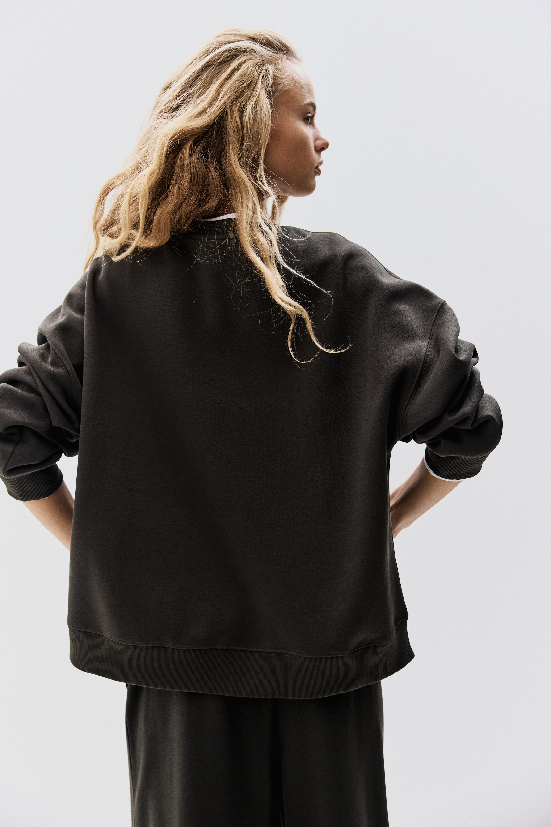 Oversized sweatshirt