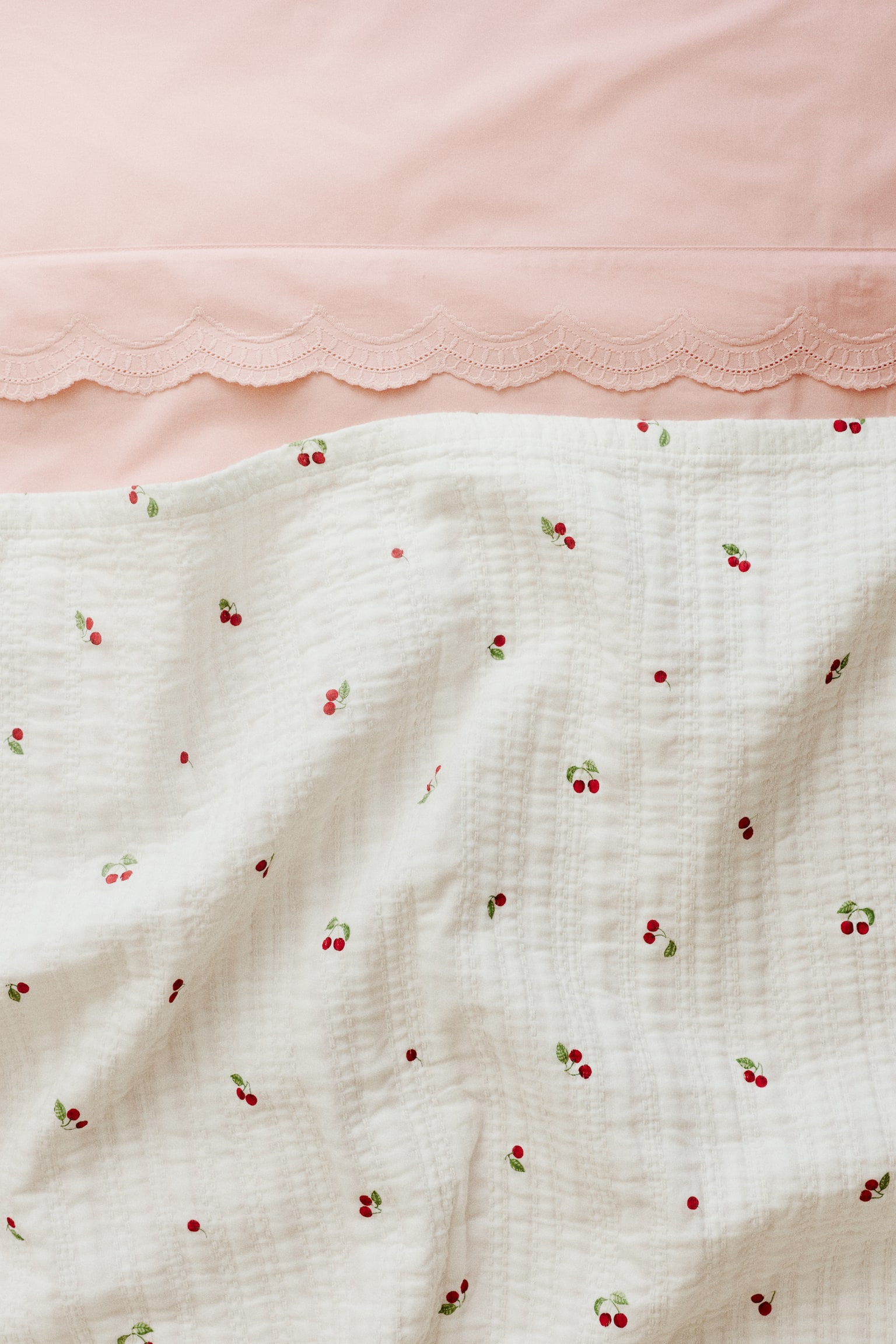 Cotton Muslin Bedspread - Cream/cherries - 1