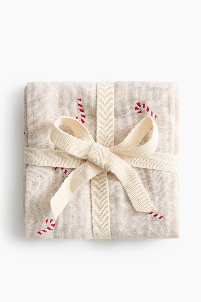 2-pack liten gulpeklut i musselin - Lys beige/Sukkertøystenger/Hvit/Kirsebær - 1
