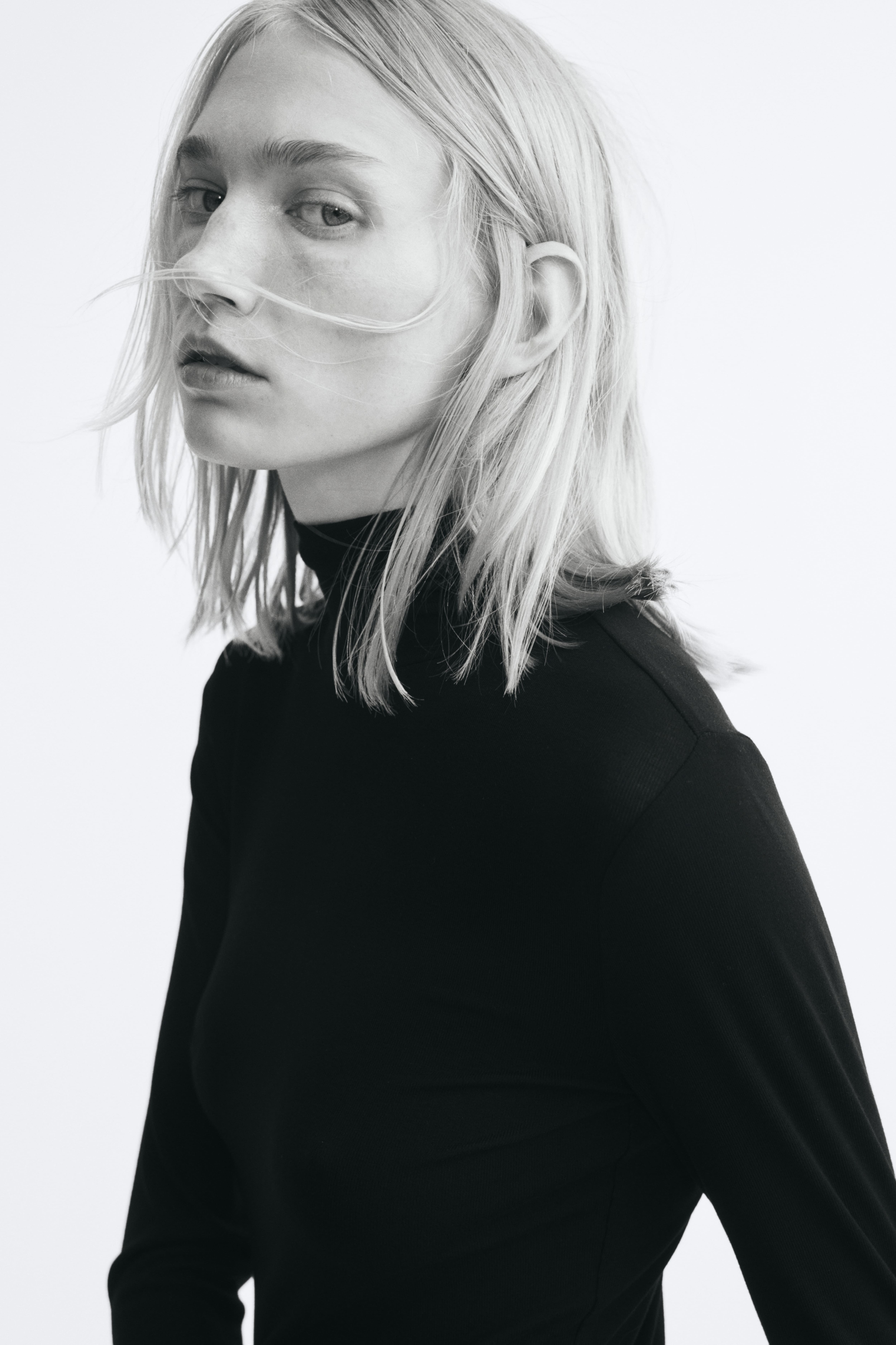 Long-Sleeved Mock Turtleneck Top