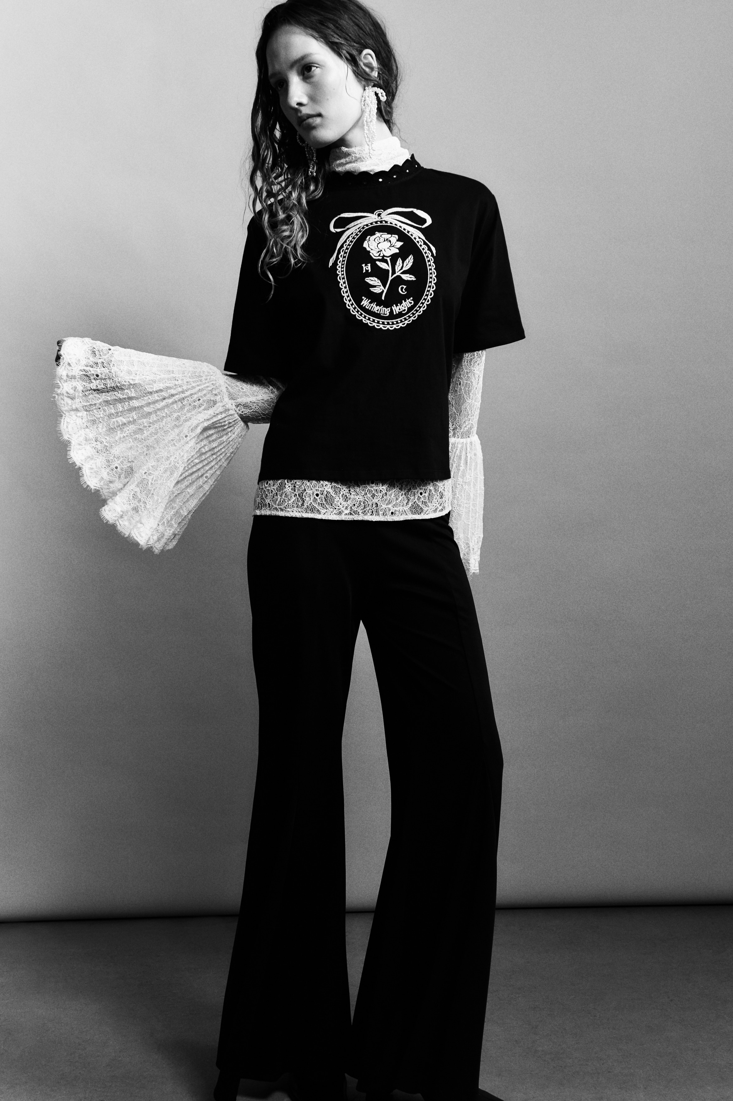 T-shirt avec détail brodé - Noir/Wuthering Heights