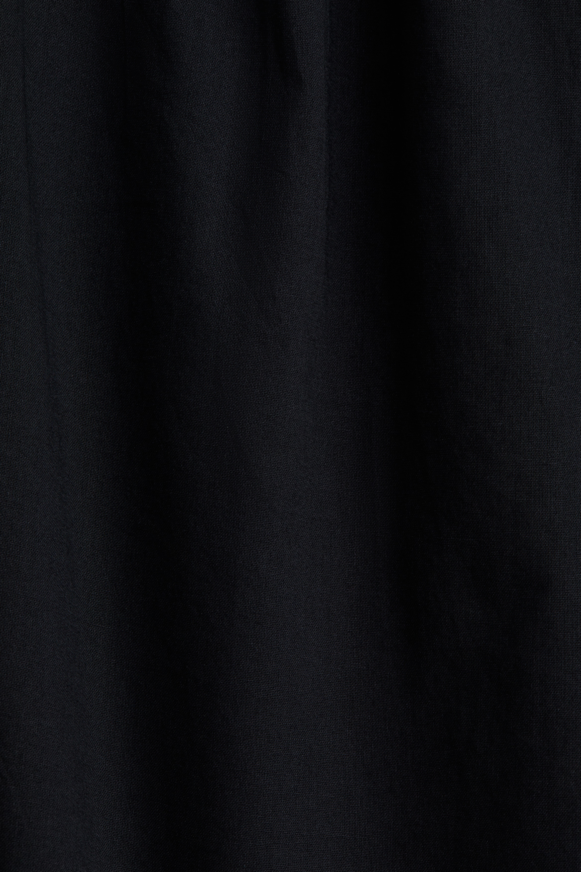 Broderie anglaise-detail blouse