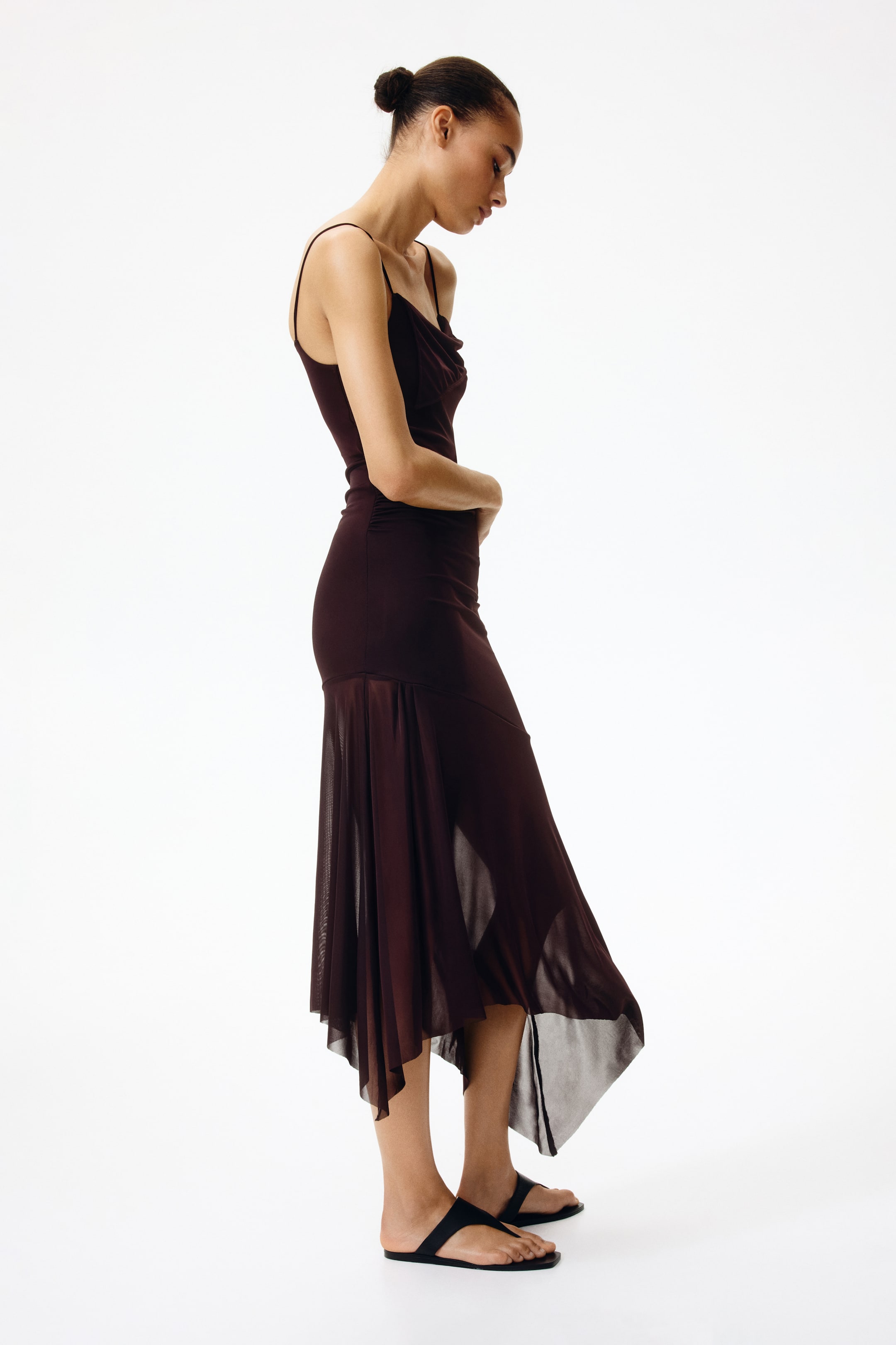 Женские платья H&M Asymmetric Strappy Dress — фото 5
