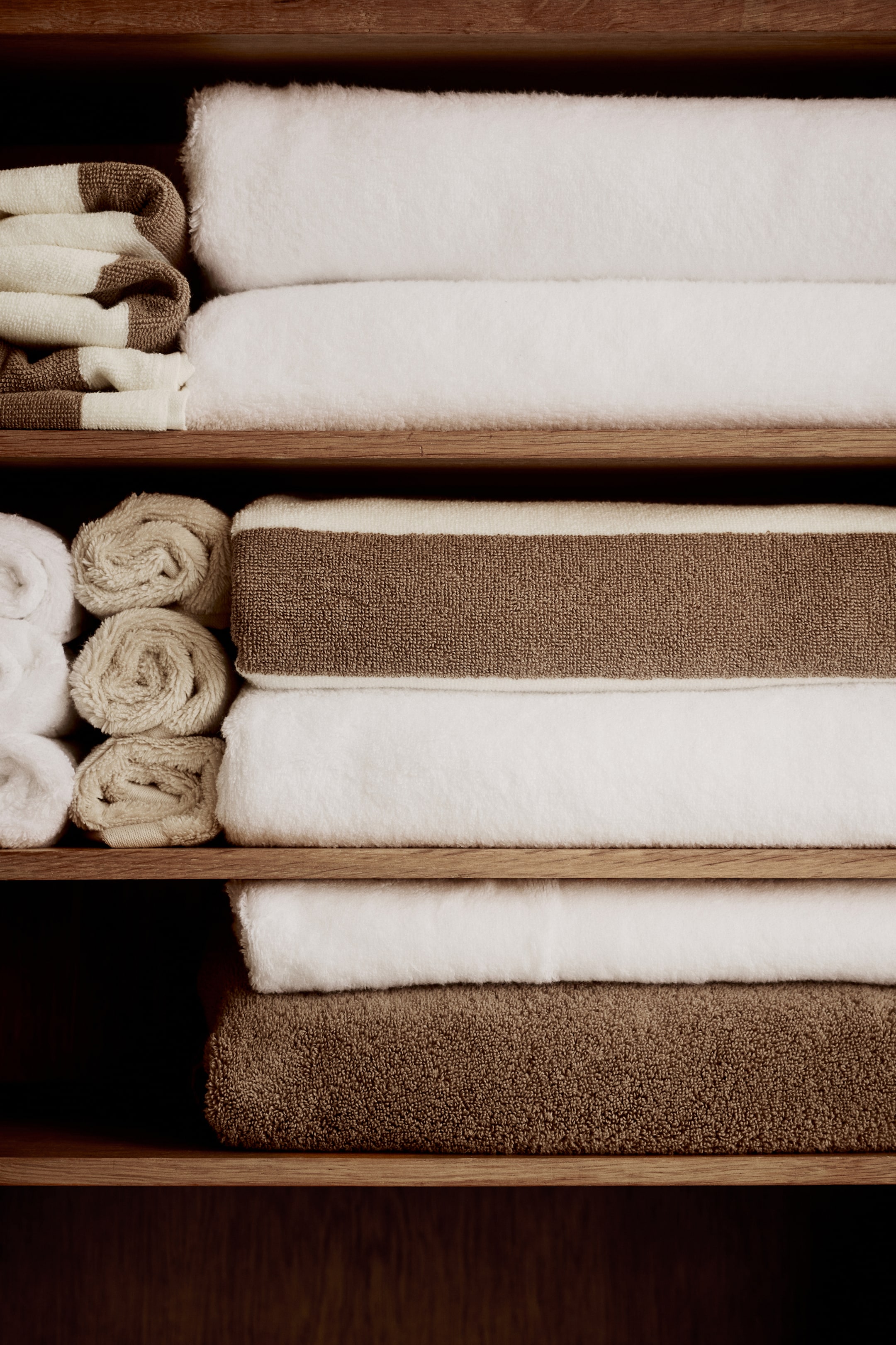 Ver imagen más grande: Toalla de baño grande en tejido rizado suave - Blanco - HOME | H&M ES 1