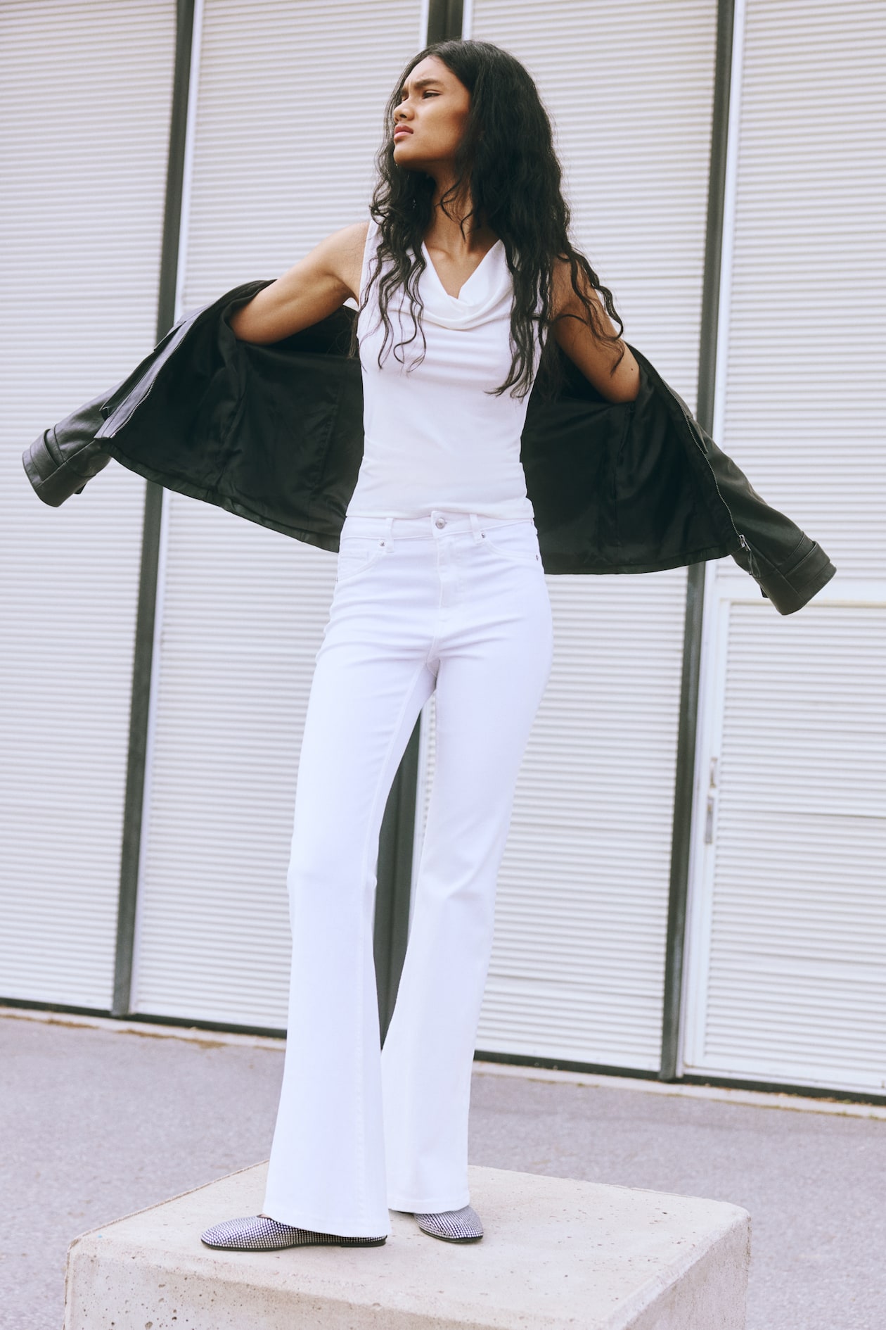 Flared High Jeans - image 4