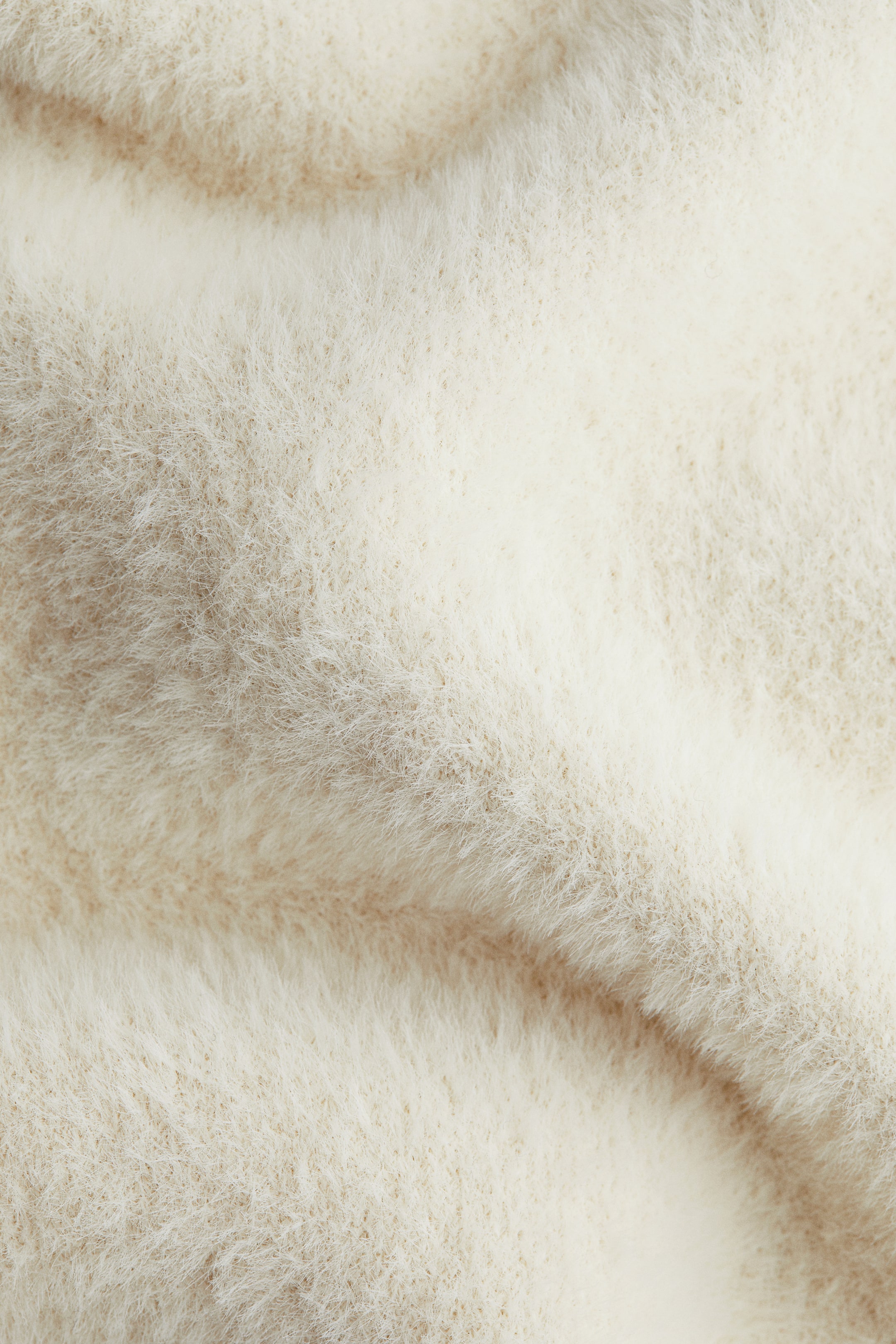 View larger image: Fuzzy-knit jumper - Cream - Ladies | H&M SG 6