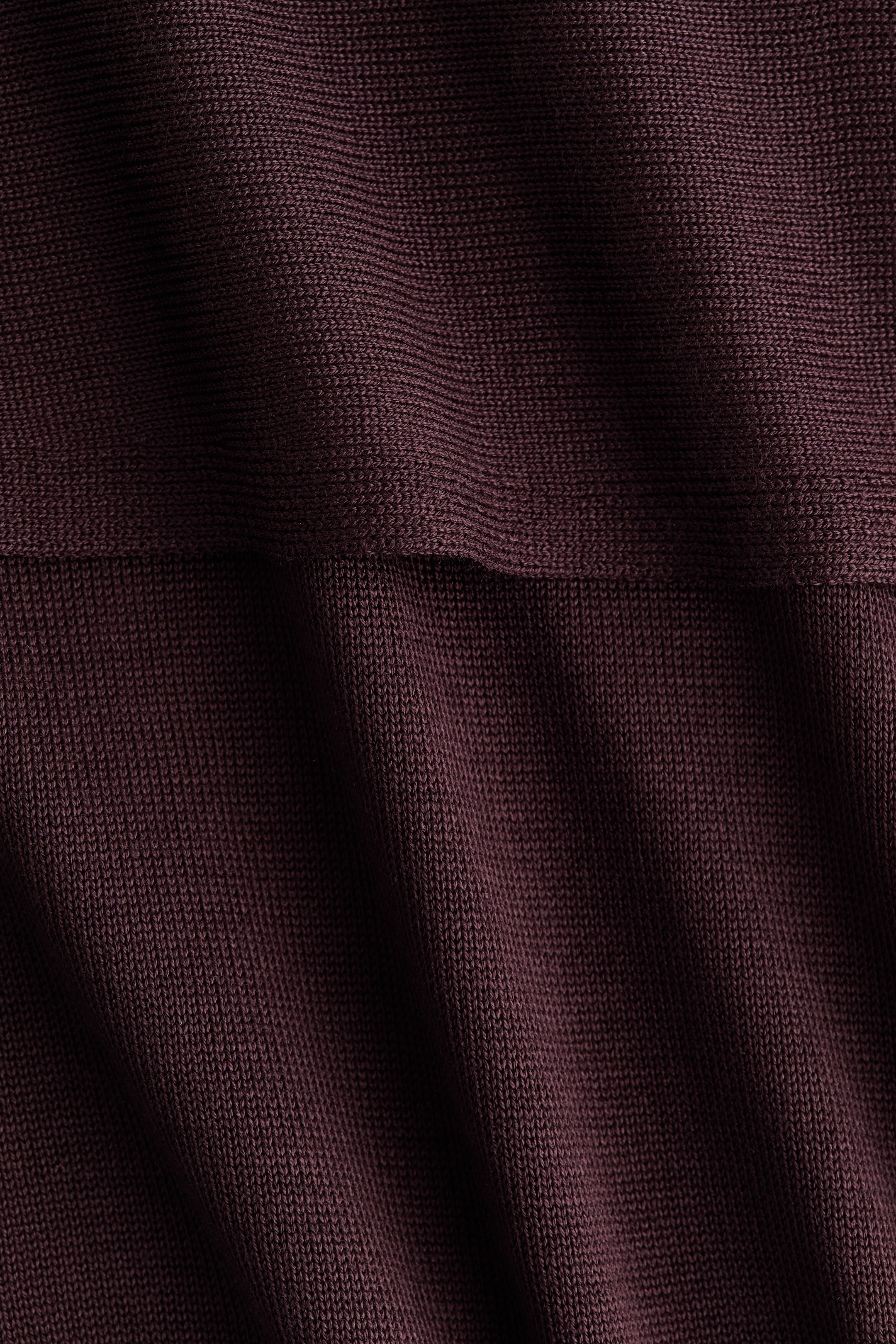 Fine-knit cape top