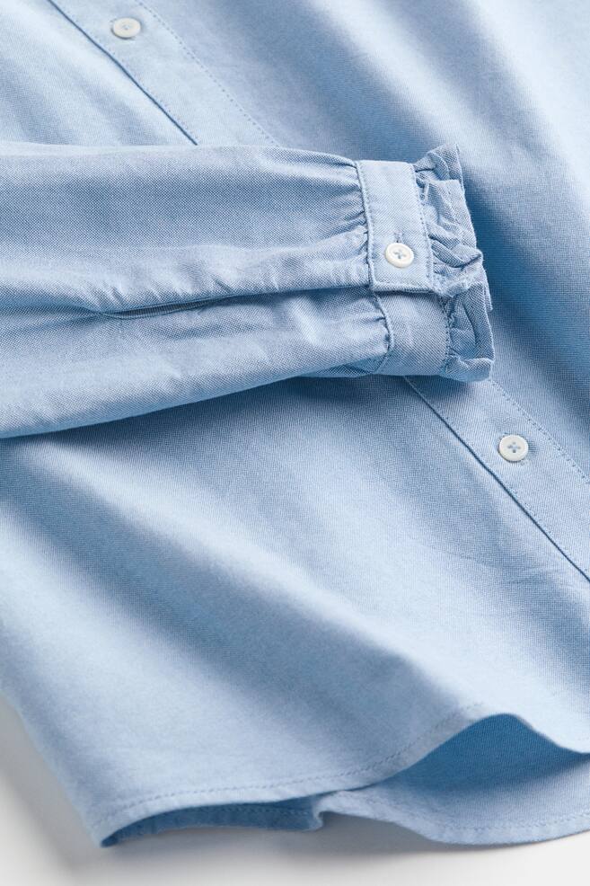 Oxford-Bluse mit Volants - Blau/Weiß - 6