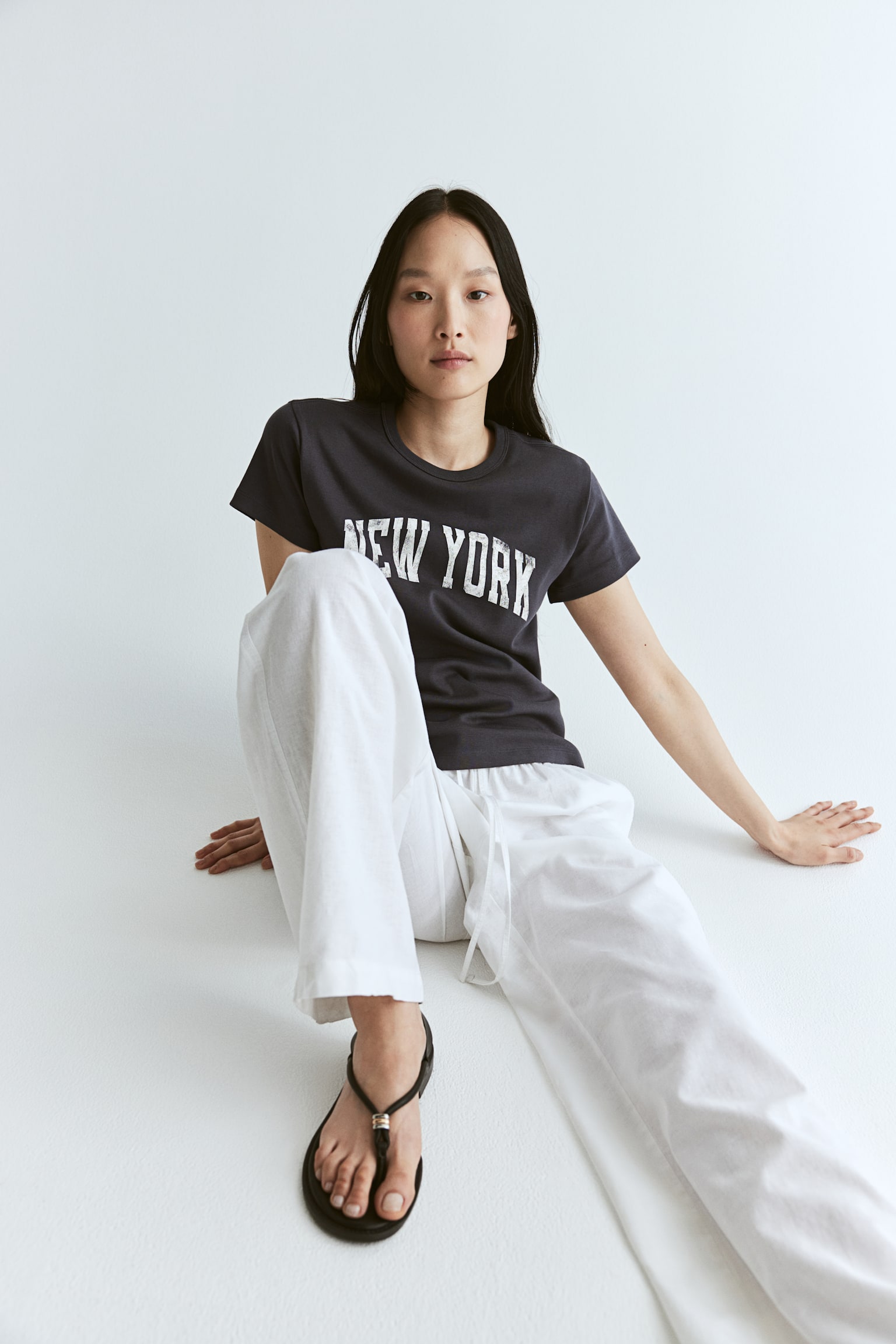 Fitted T-shirt - Dark grey/New York/White/Paris Atelier/Light grey marl/Firenze/White/Dusty blue striped/Light pink/Mon Amie/Beige/Manhattan/Black/Merci Beaucoup - 1