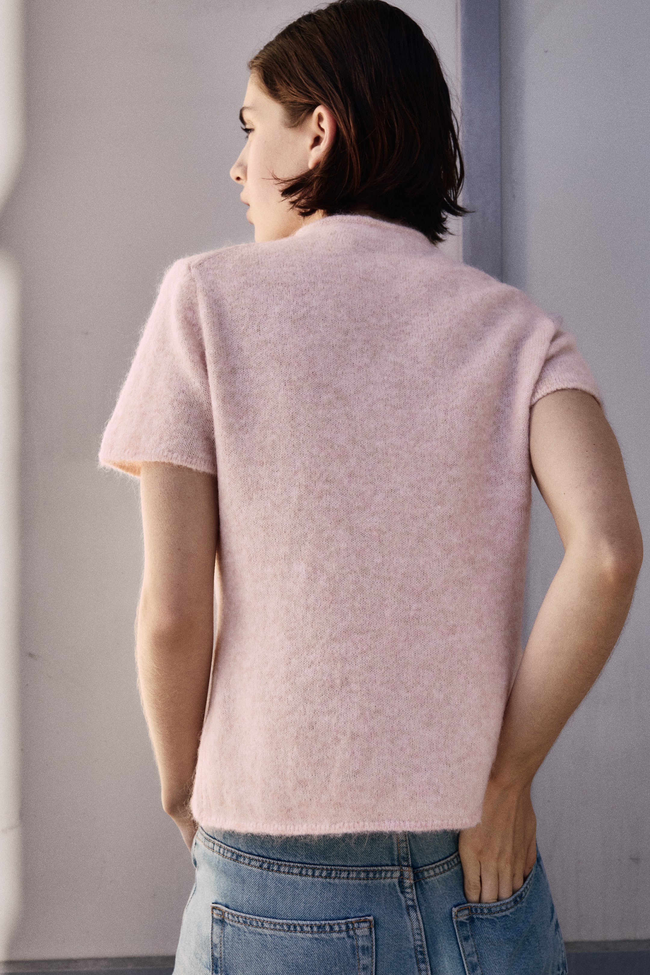 Short-Sleeved Fine-Knit Cardigan