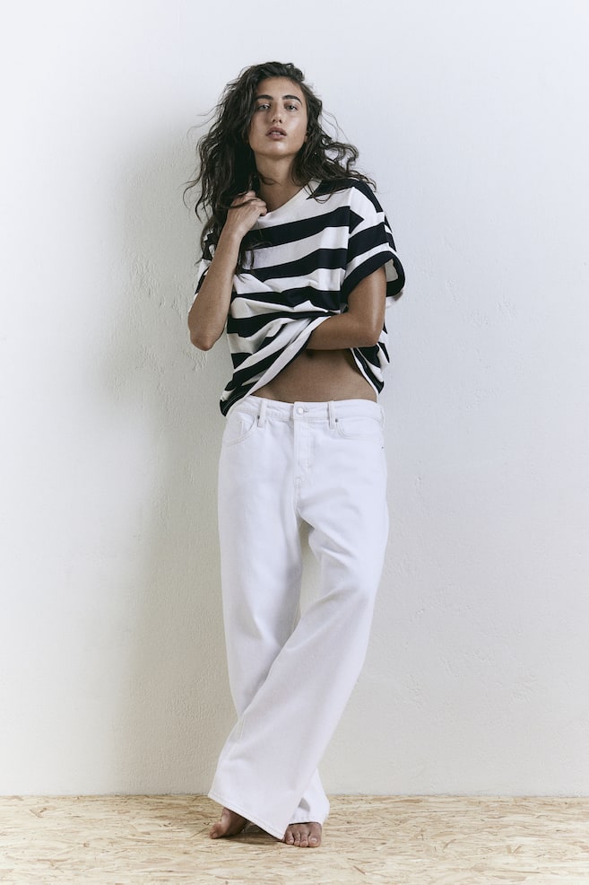Oversized T-shirt - White/Black striped - 4