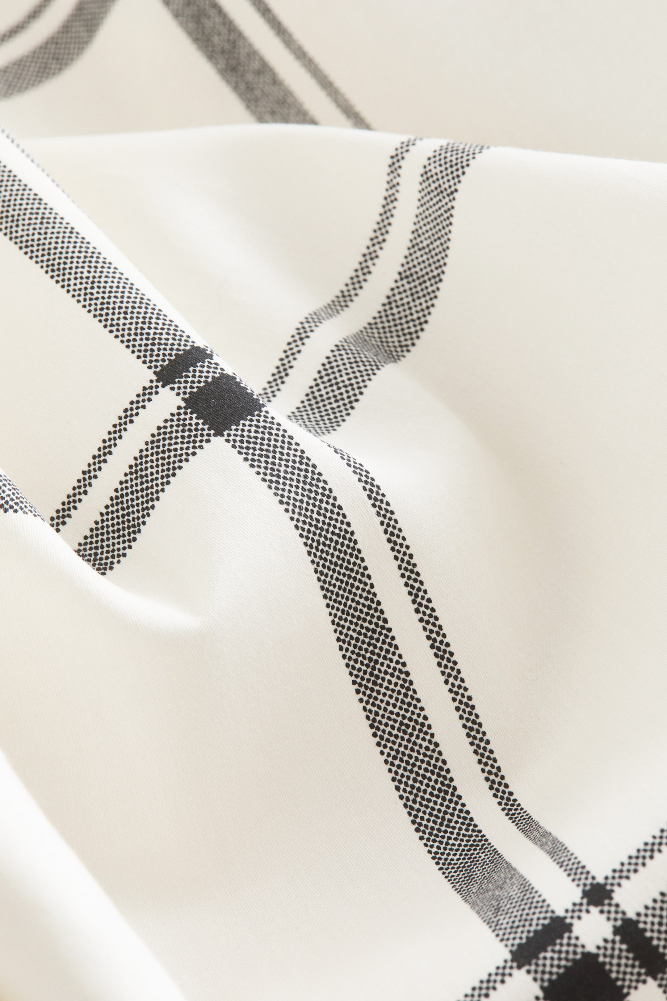 Pyjama en satinette de coton à carreaux