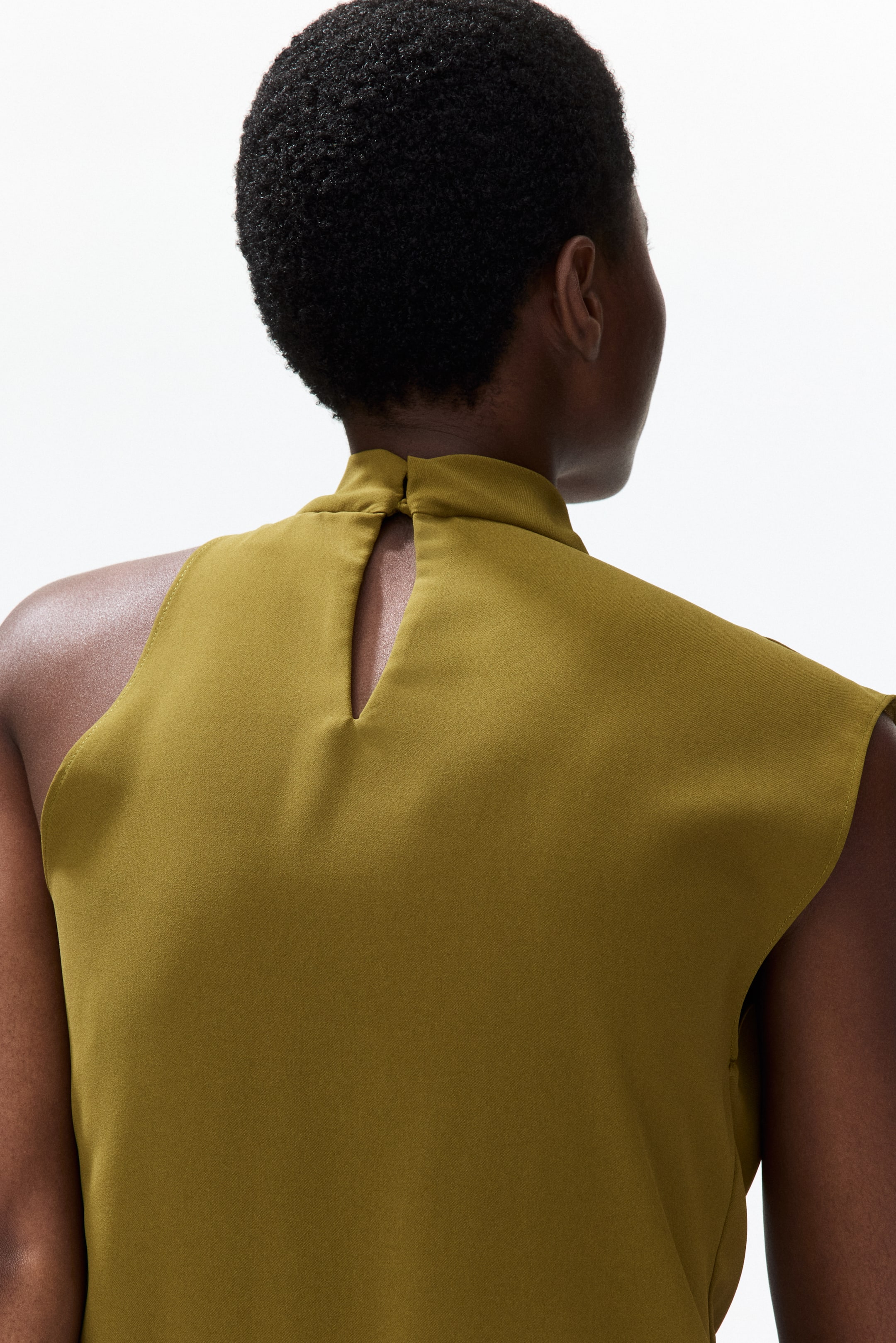 Haut asymétrique à effet drapé