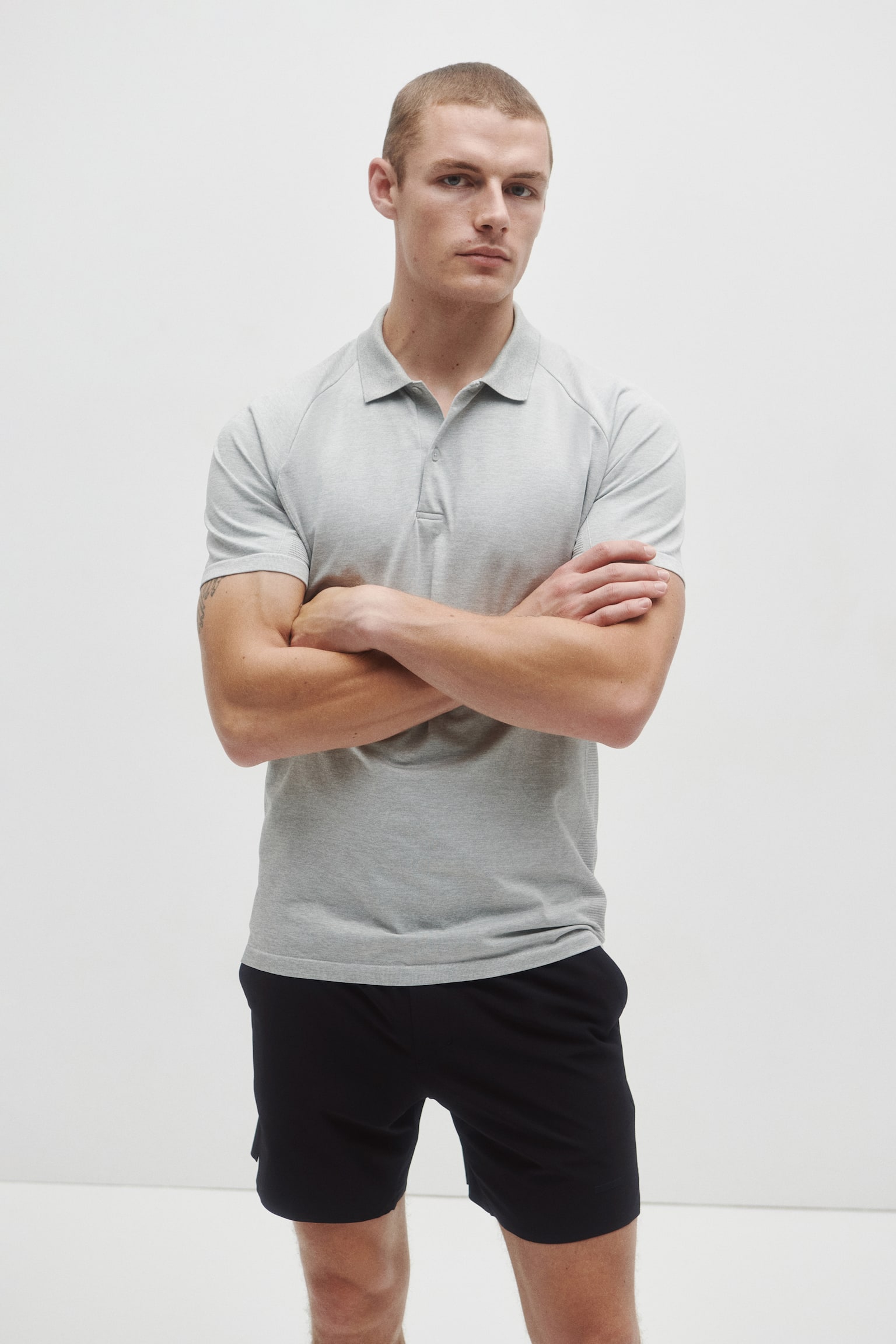 Мужские шорты H&M Move Regular-Fit Tennis with DryMove™, цвет: Чёрный — фото 3