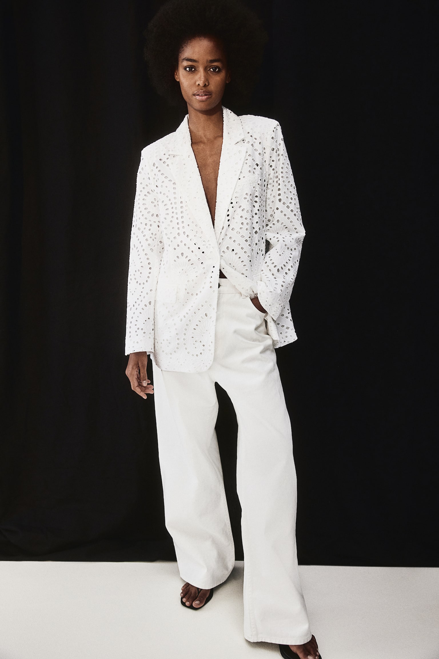 Broderie anglaise blazer - White/Black - 3