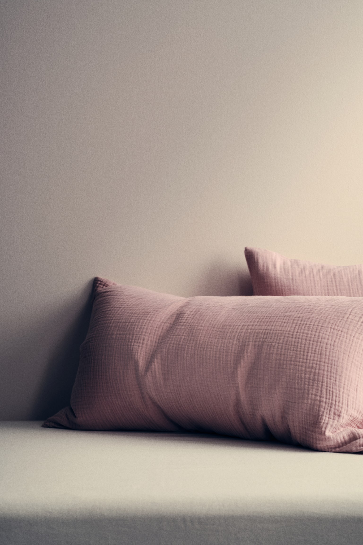 Cotton Muslin Pillowcase - Light pink/Dark beige/Charcoal gray/Light dusty green - 1