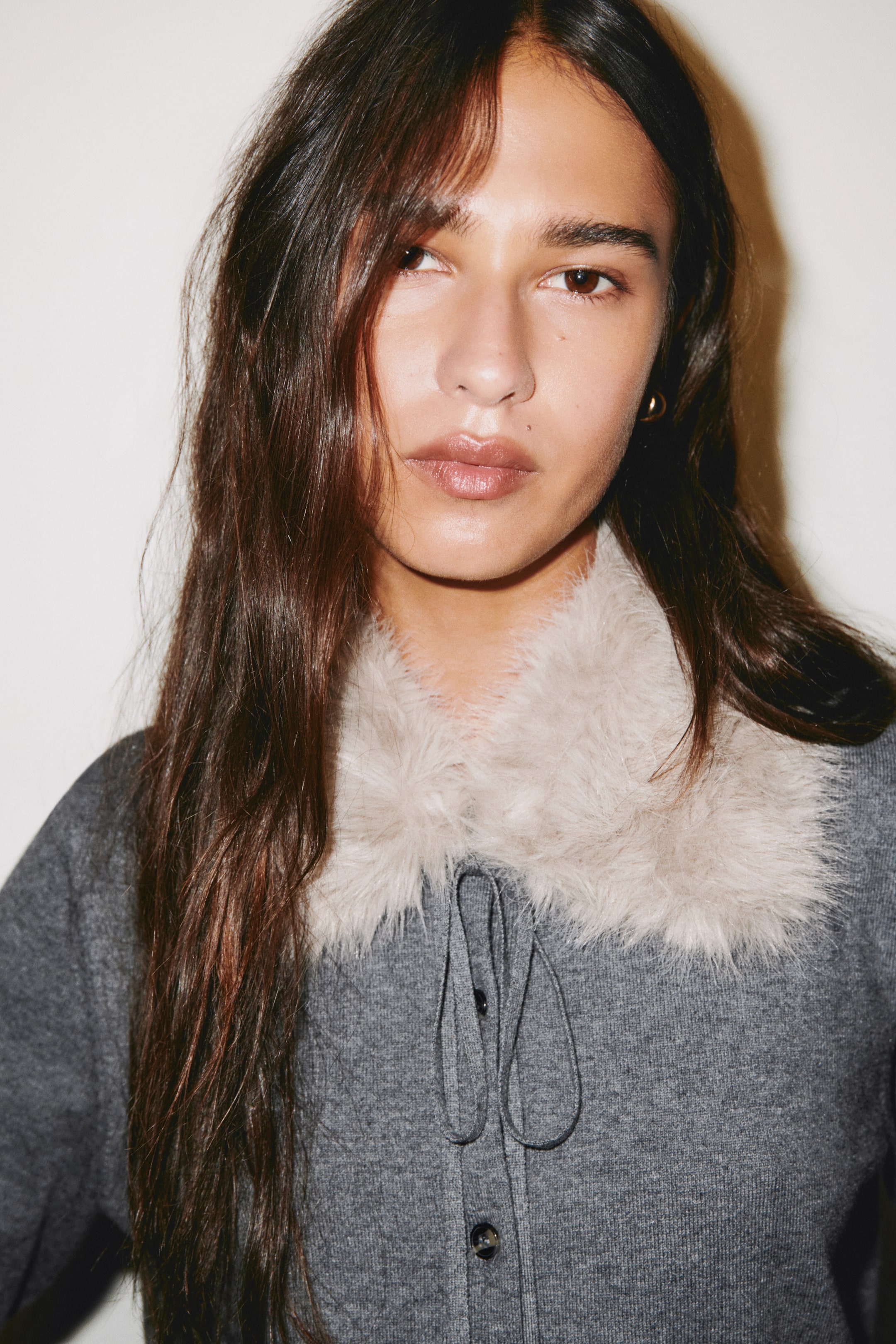 הצגת תמונה גדולה יותר: קרדיגן עם צווארון - אפור כהה - Ladies | H&M IL 3